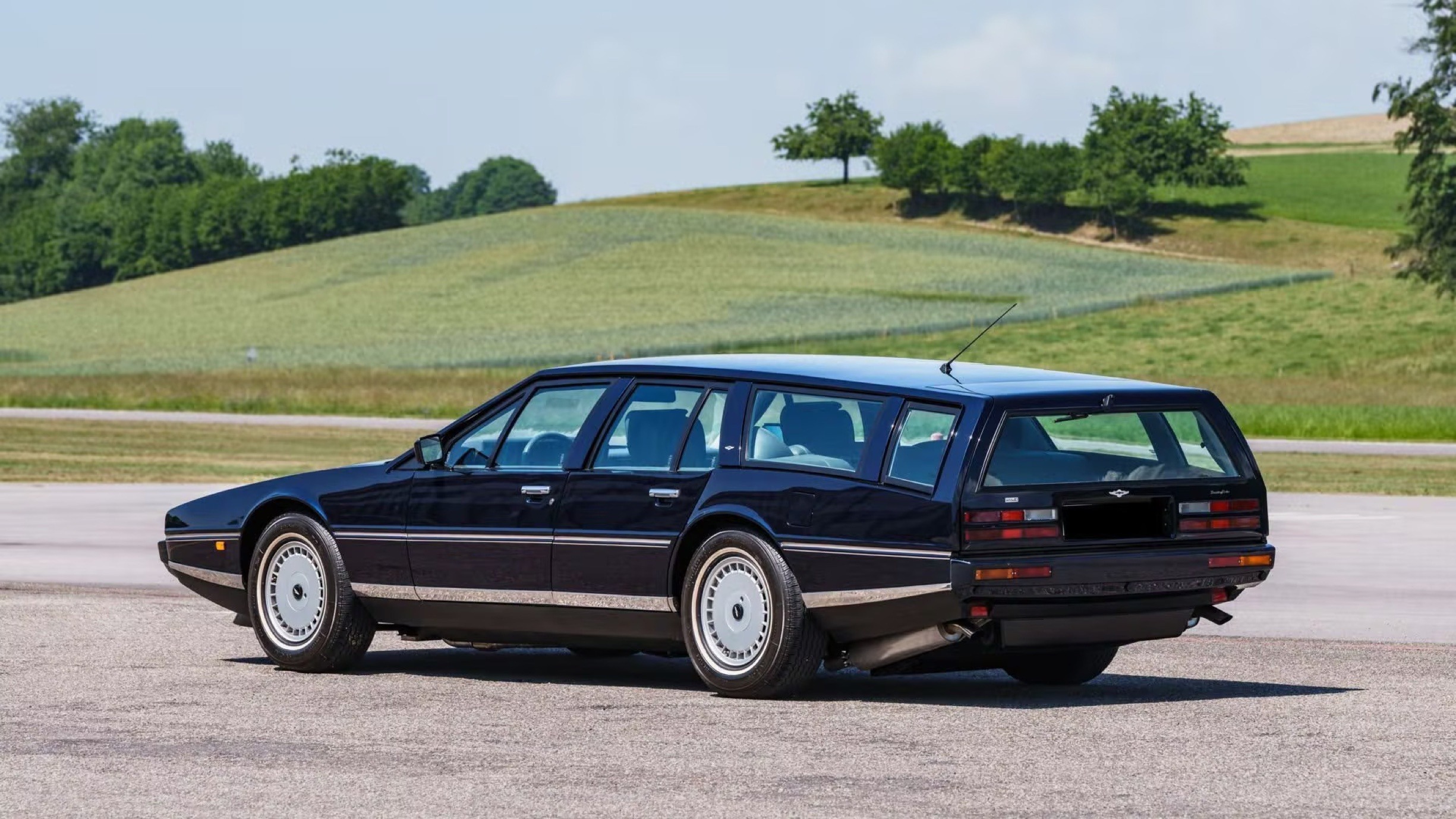 1987 Aston Martin Lagonda wagon 00002