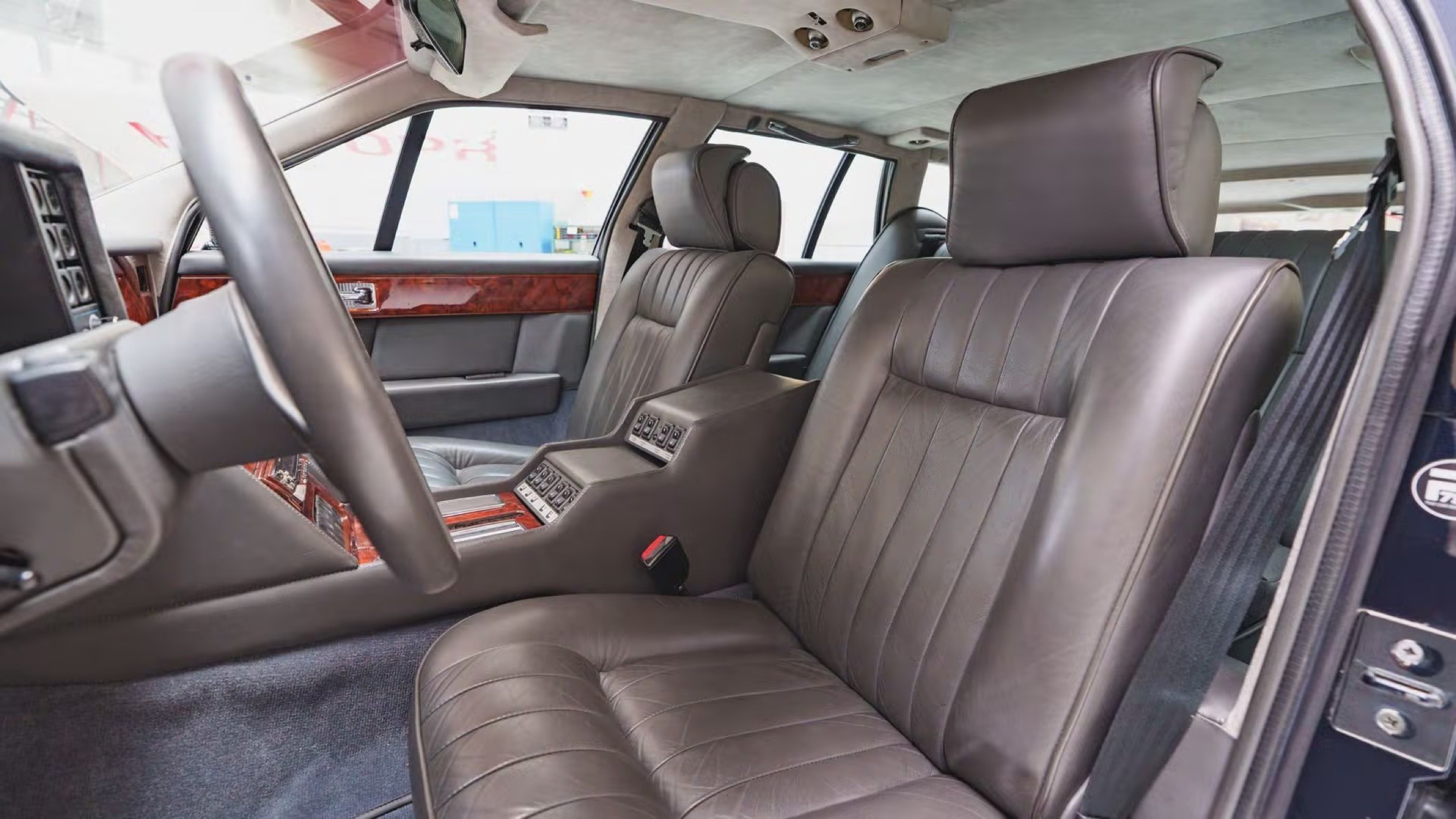 1987 Aston Martin Lagonda wagon 00009