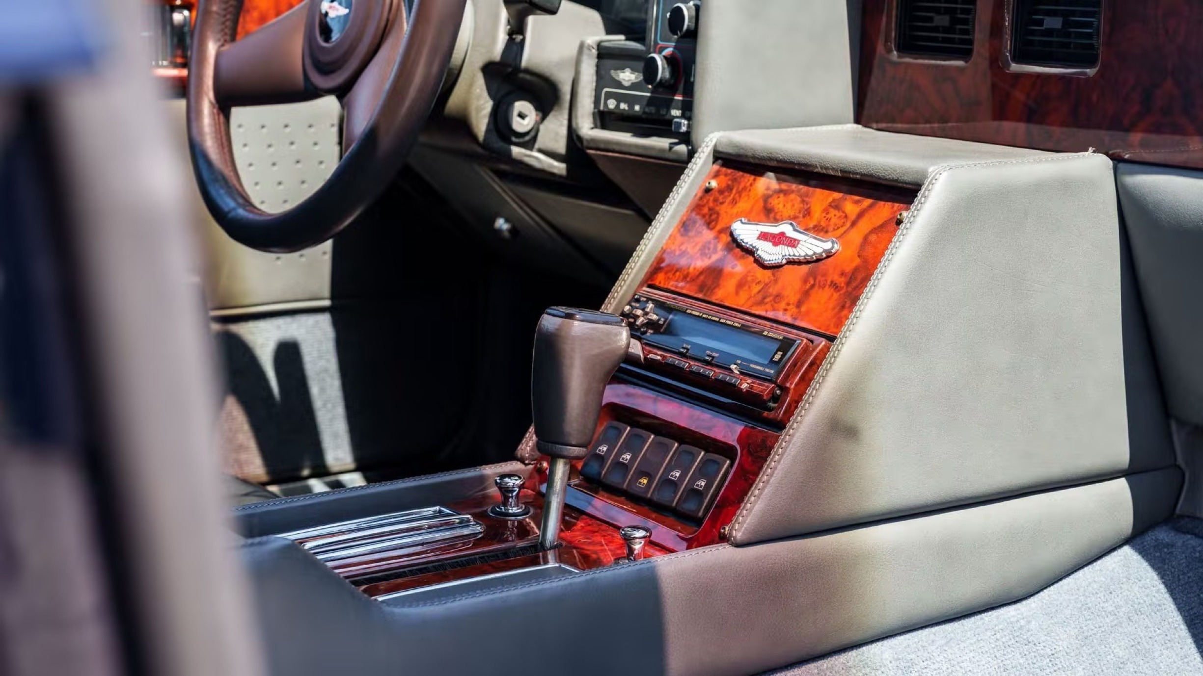 1987 Aston Martin Lagonda wagon 00031
