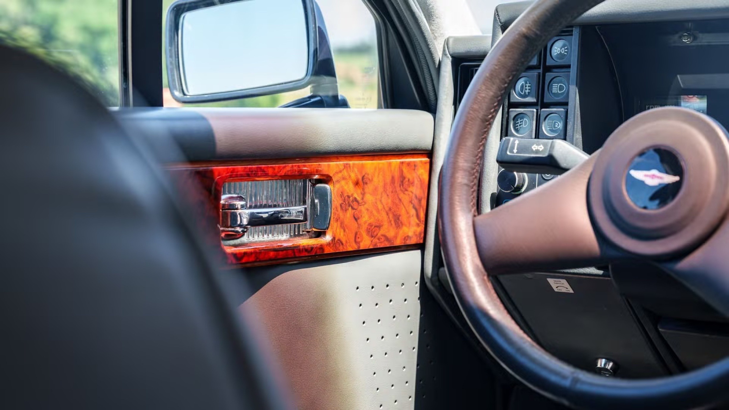 1987 Aston Martin Lagonda wagon 00033