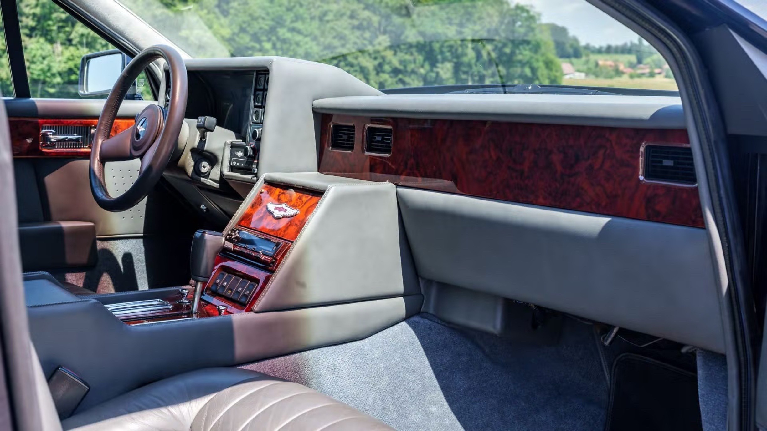 1987 Aston Martin Lagonda wagon 00034