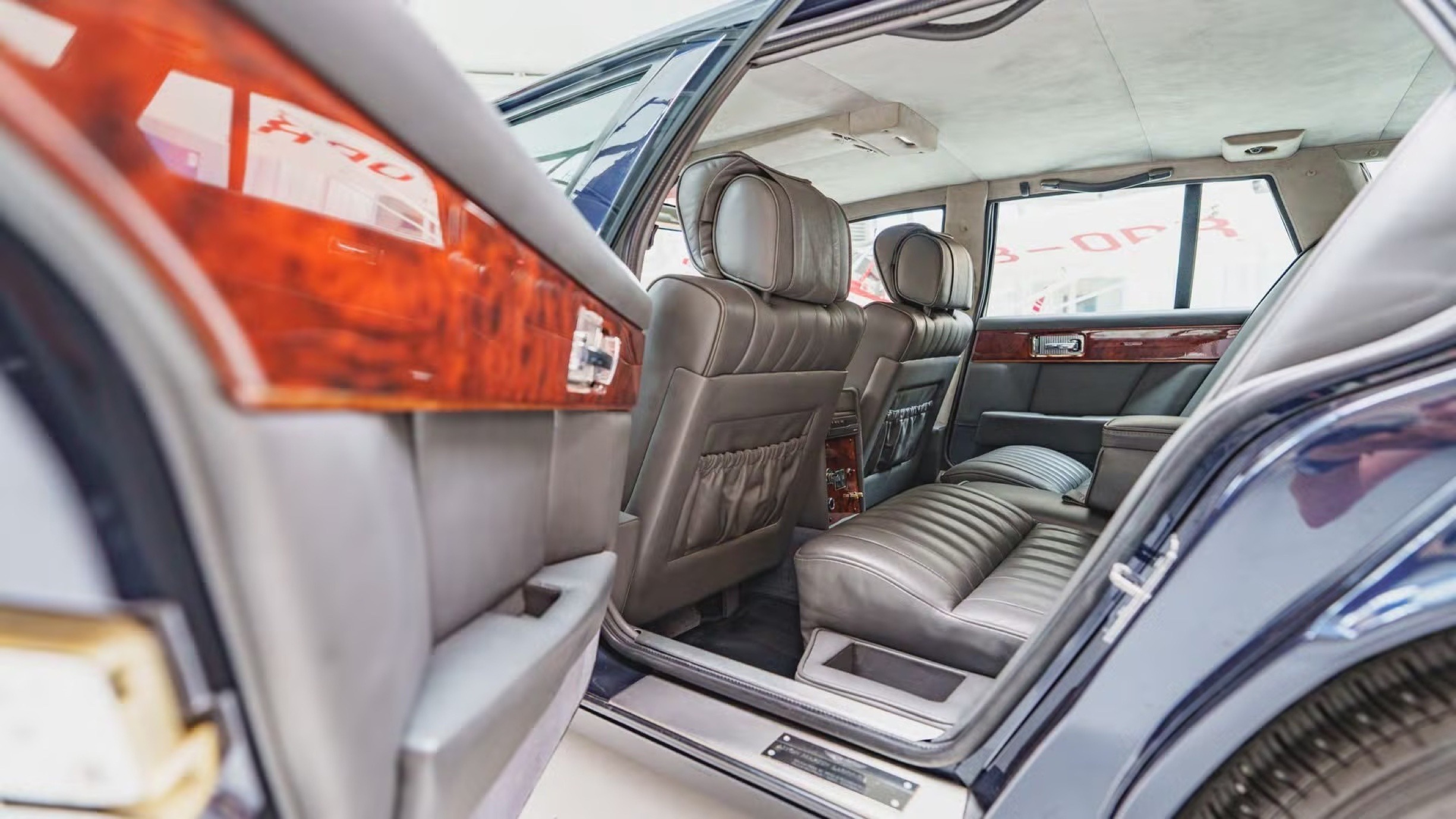 1987 Aston Martin Lagonda wagon 00040