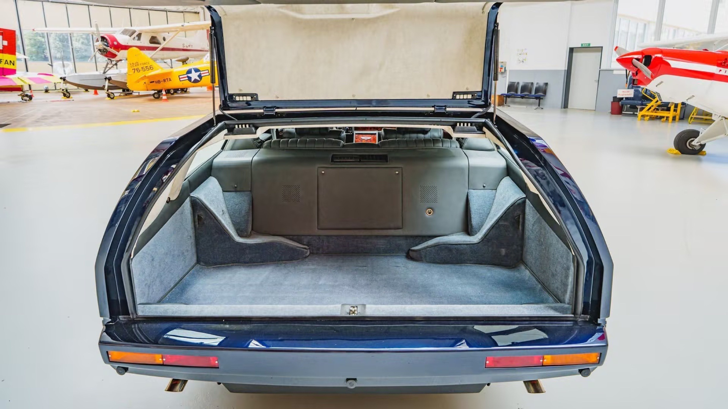 1987 Aston Martin Lagonda wagon 00041