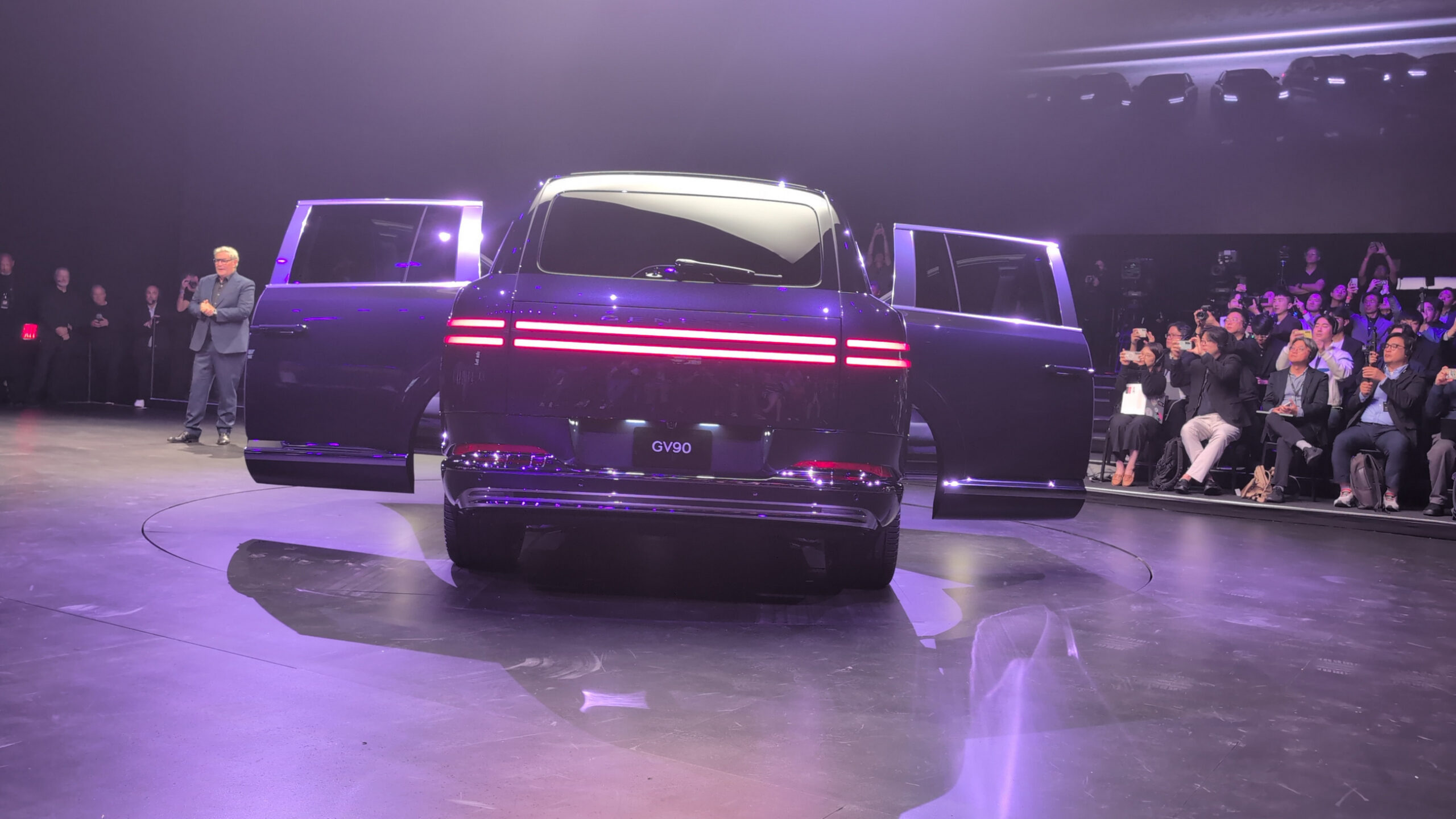 2028 Genesis GV90 110
