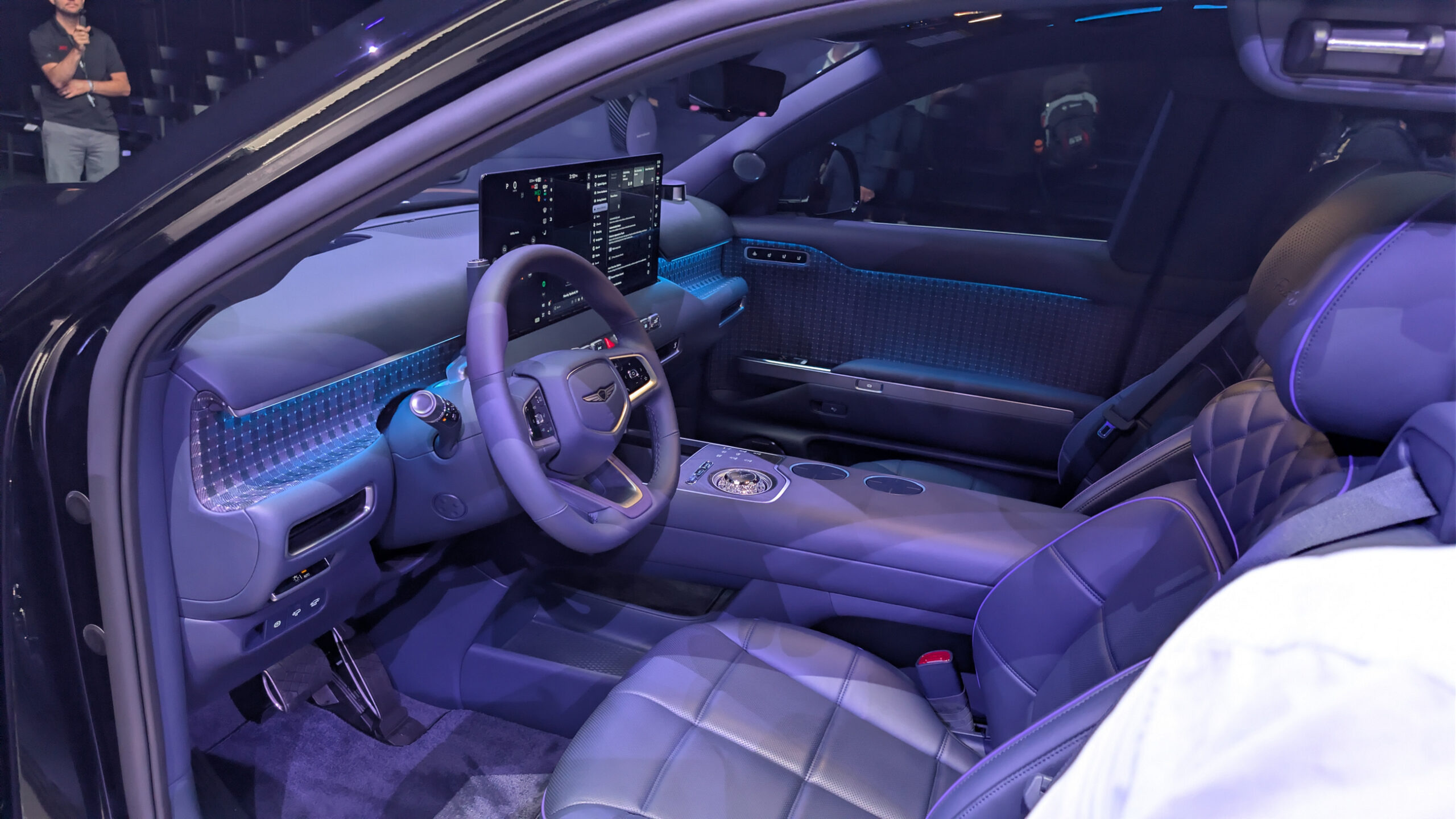 2028 Genesis GV90 163