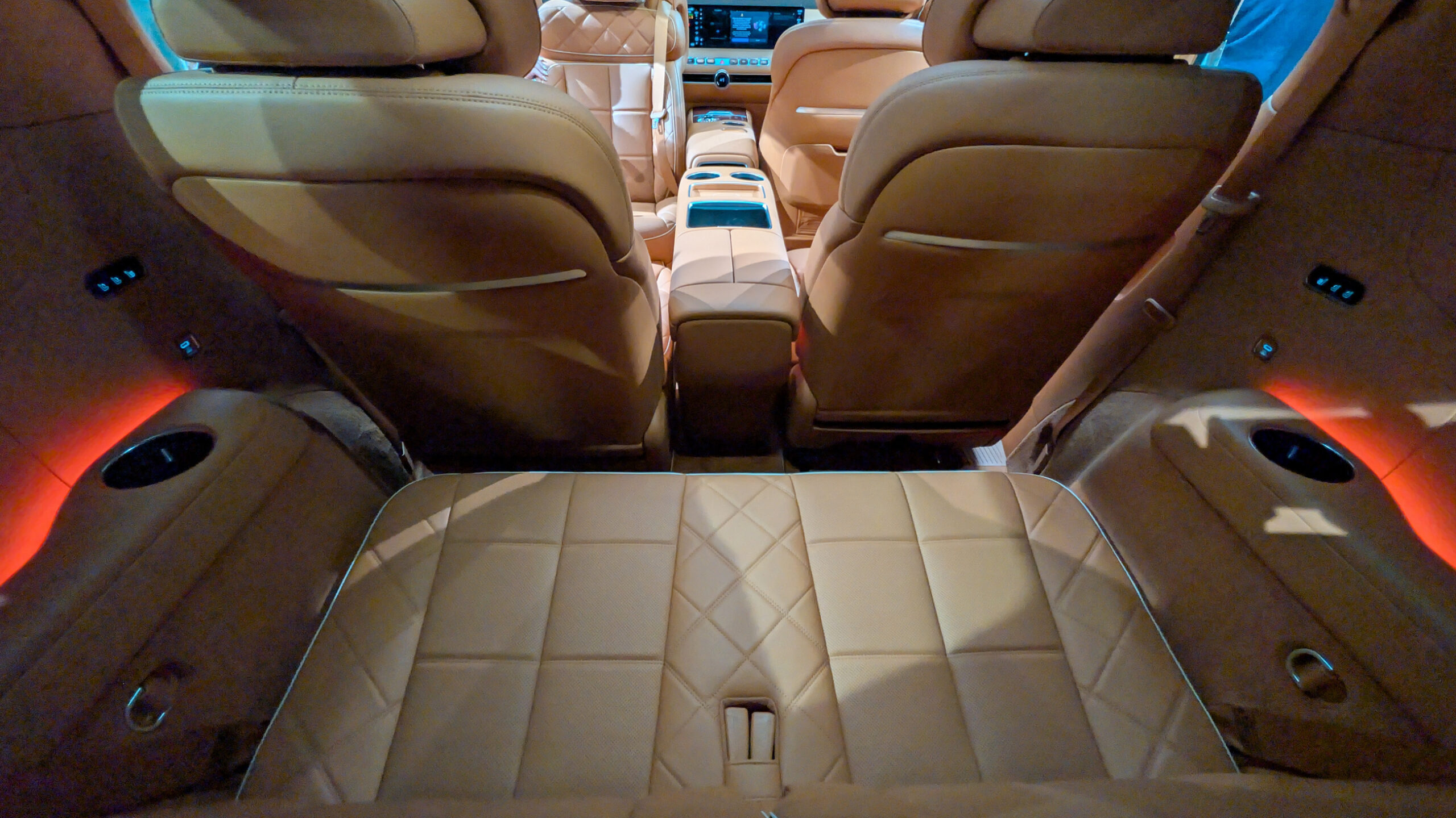2028 Genesis GV90 175