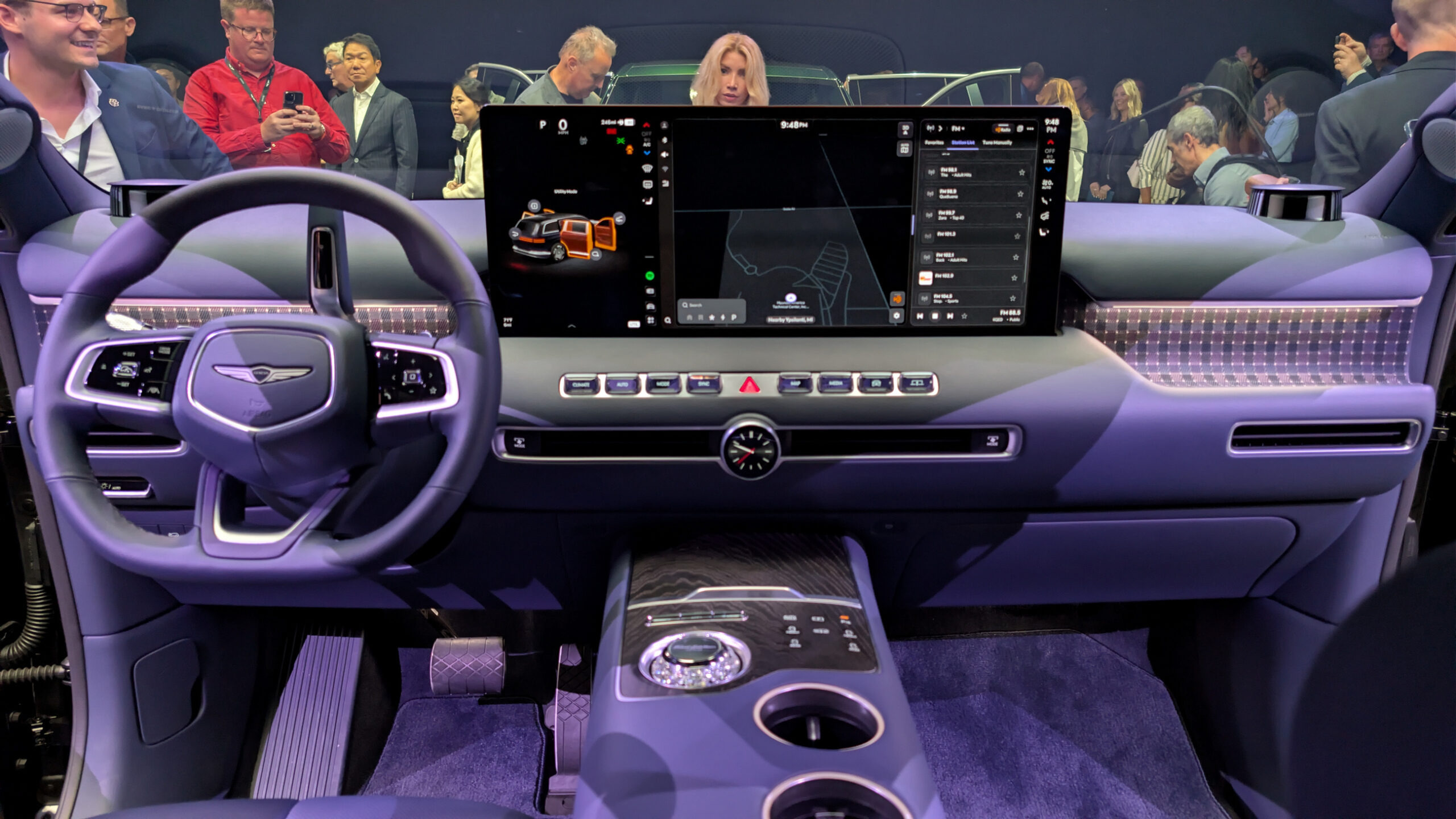 2028 Genesis GV90 212
