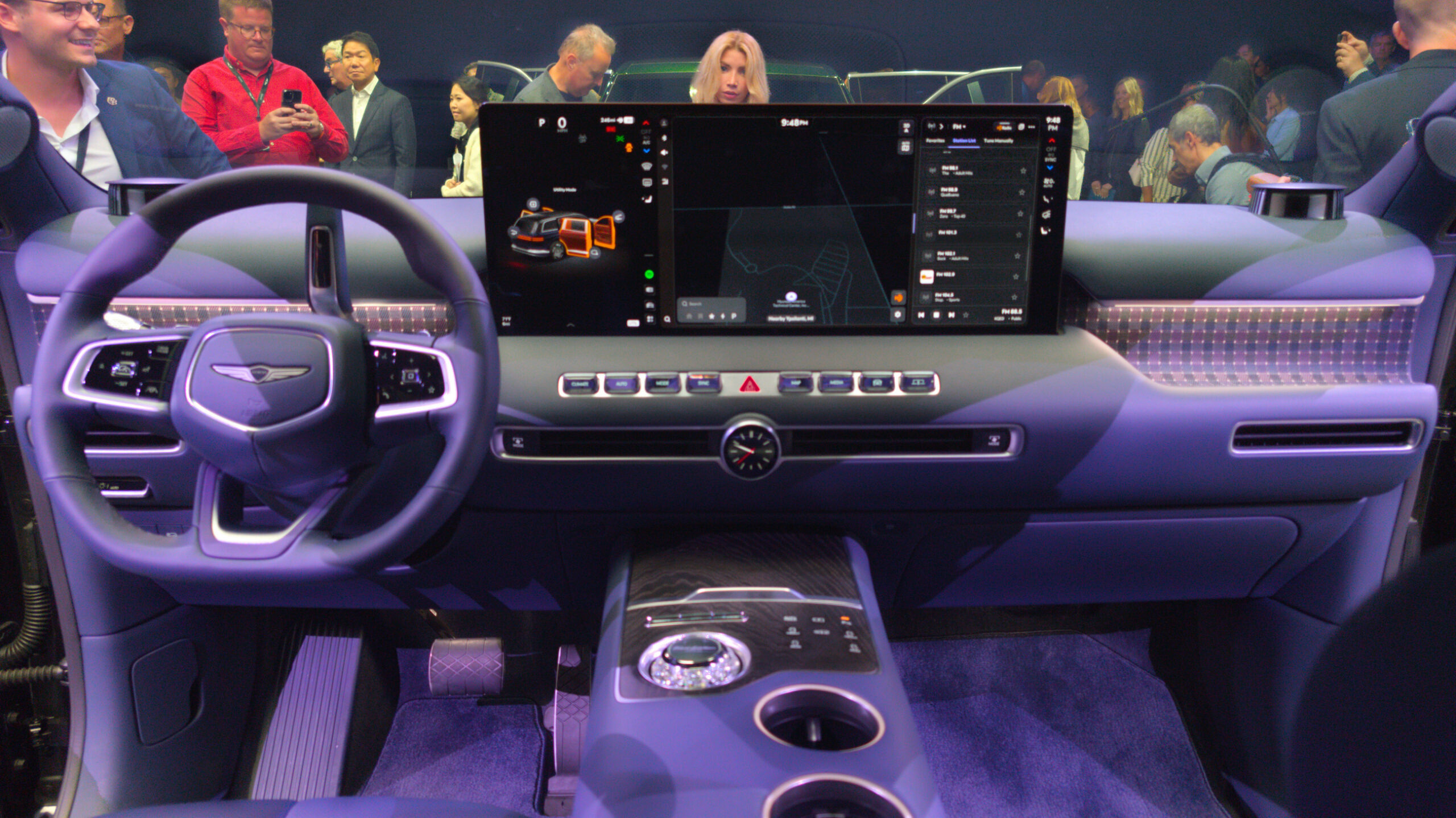 2028 Genesis GV90 243