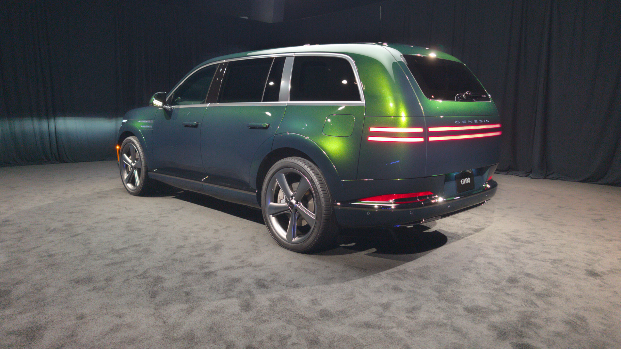 2028 Genesis GV90 35