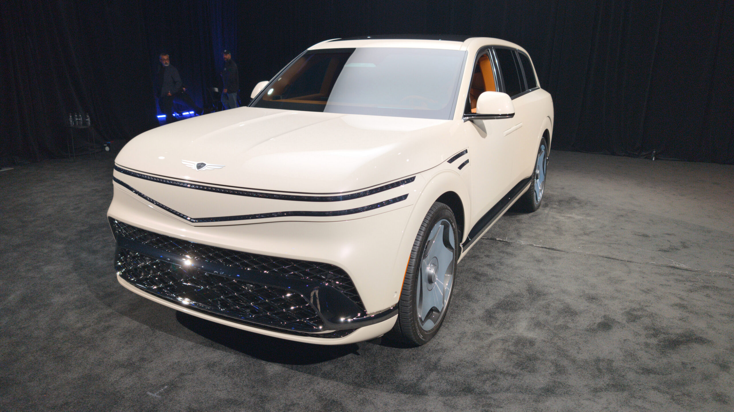 2028 Genesis GV90 68