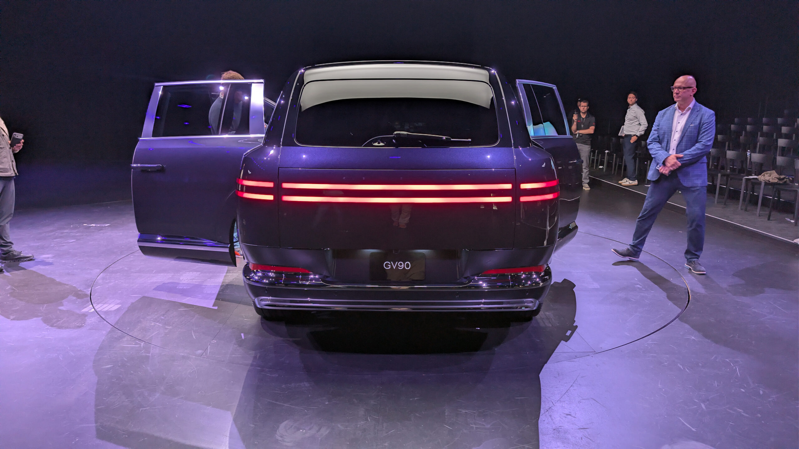2028 Genesis GV90 96
