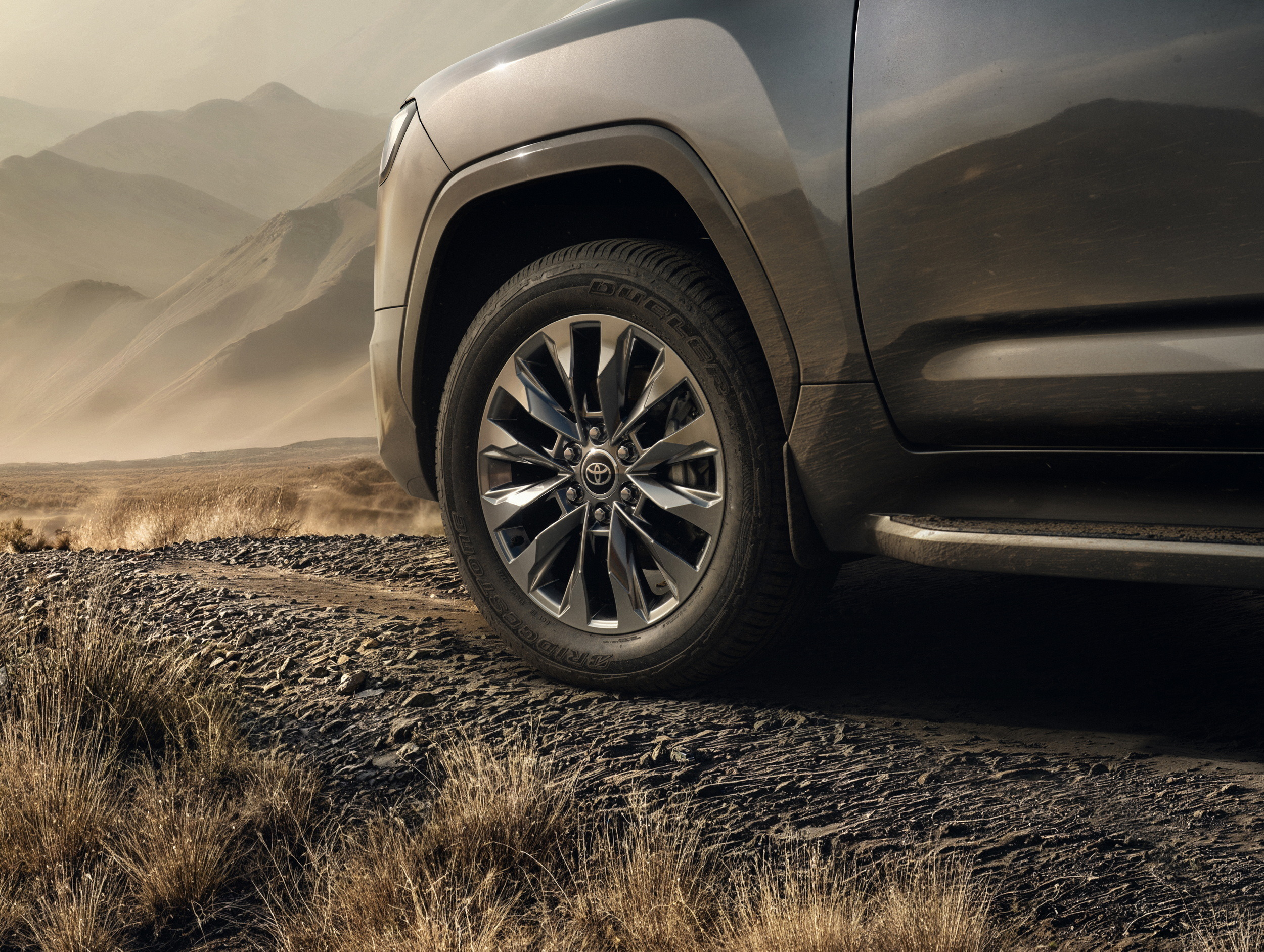 2026 Toyota Land Cruiser 300 Hybrid (10)