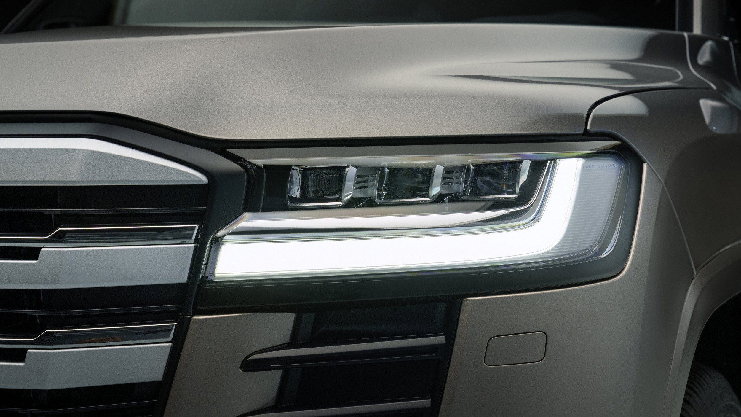 2026 Toyota Land Cruiser 300 Hybrid (12) copy