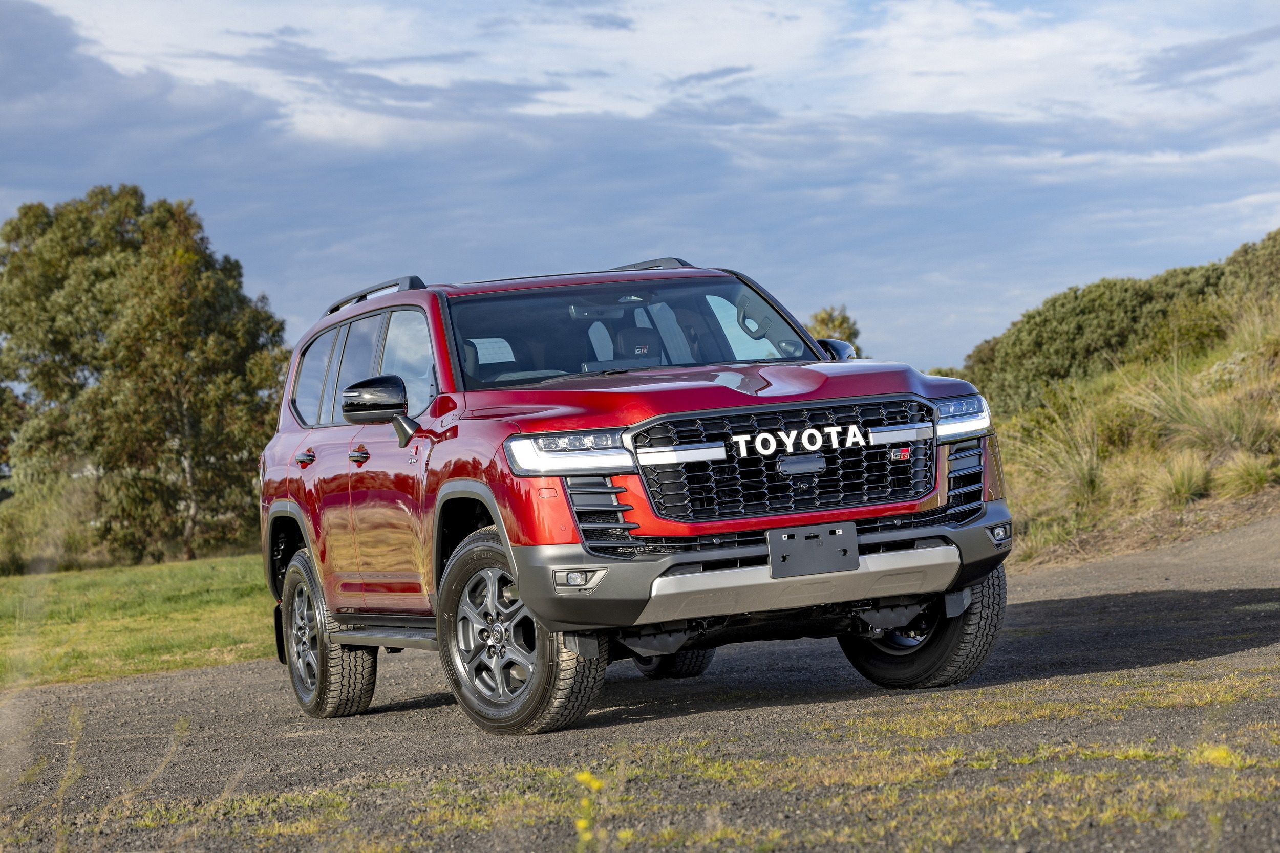 Toyota Land Cruiser 300 GR Sport Hybrid - Australia (2)