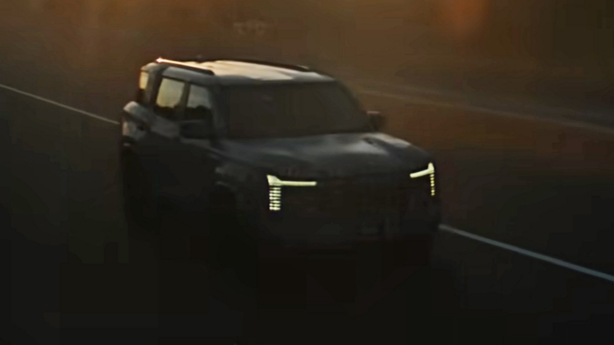 Mitsubishi Pajero Teaser - 1