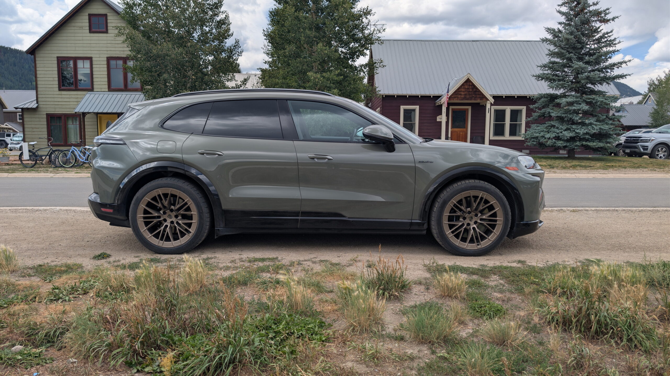 2026 Porsche Cayenne for Carscoops by Stephen Rivers 41
