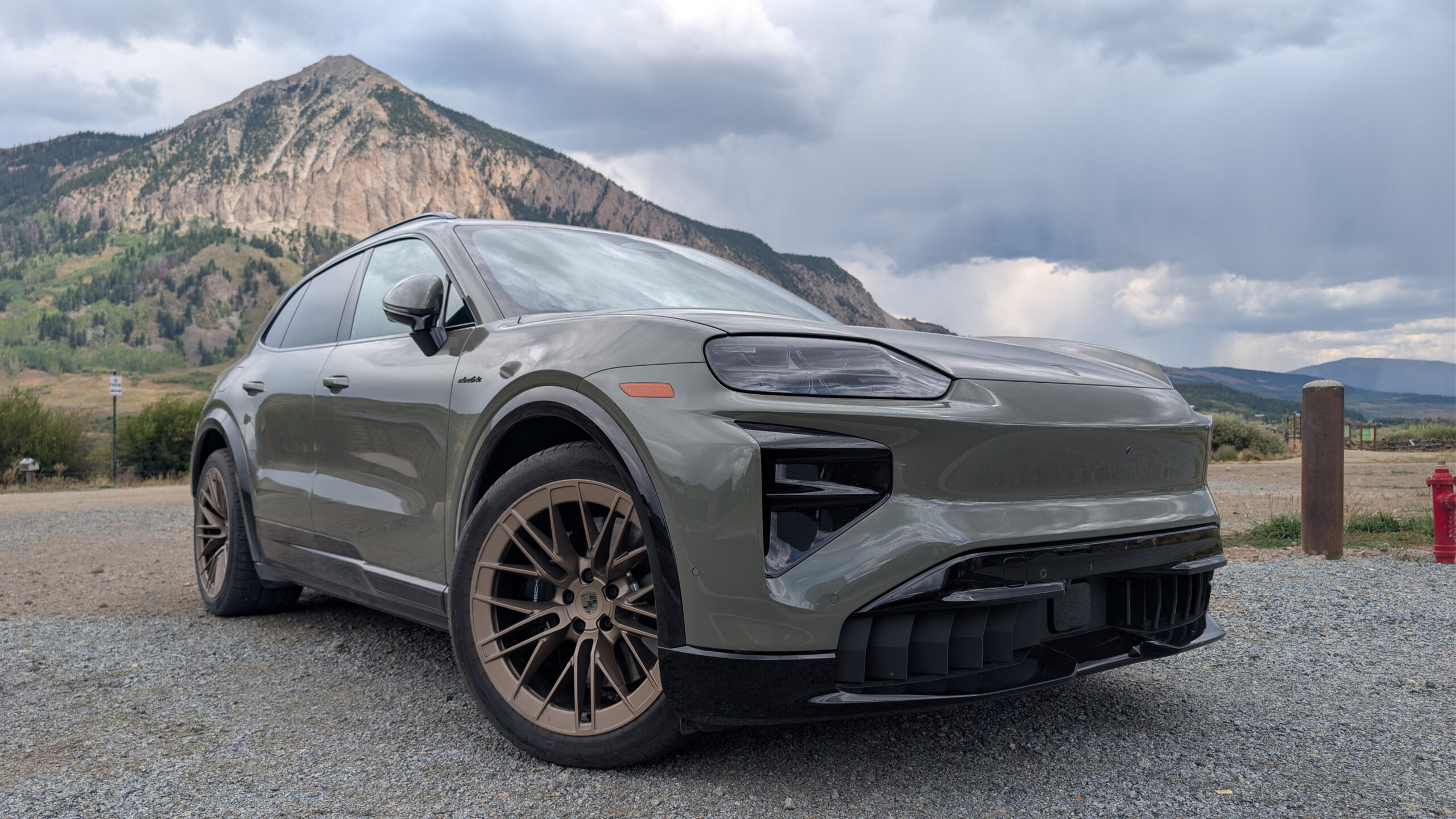 2026 Porsche Cayenne for Carscoops by Stephen Rivers 96