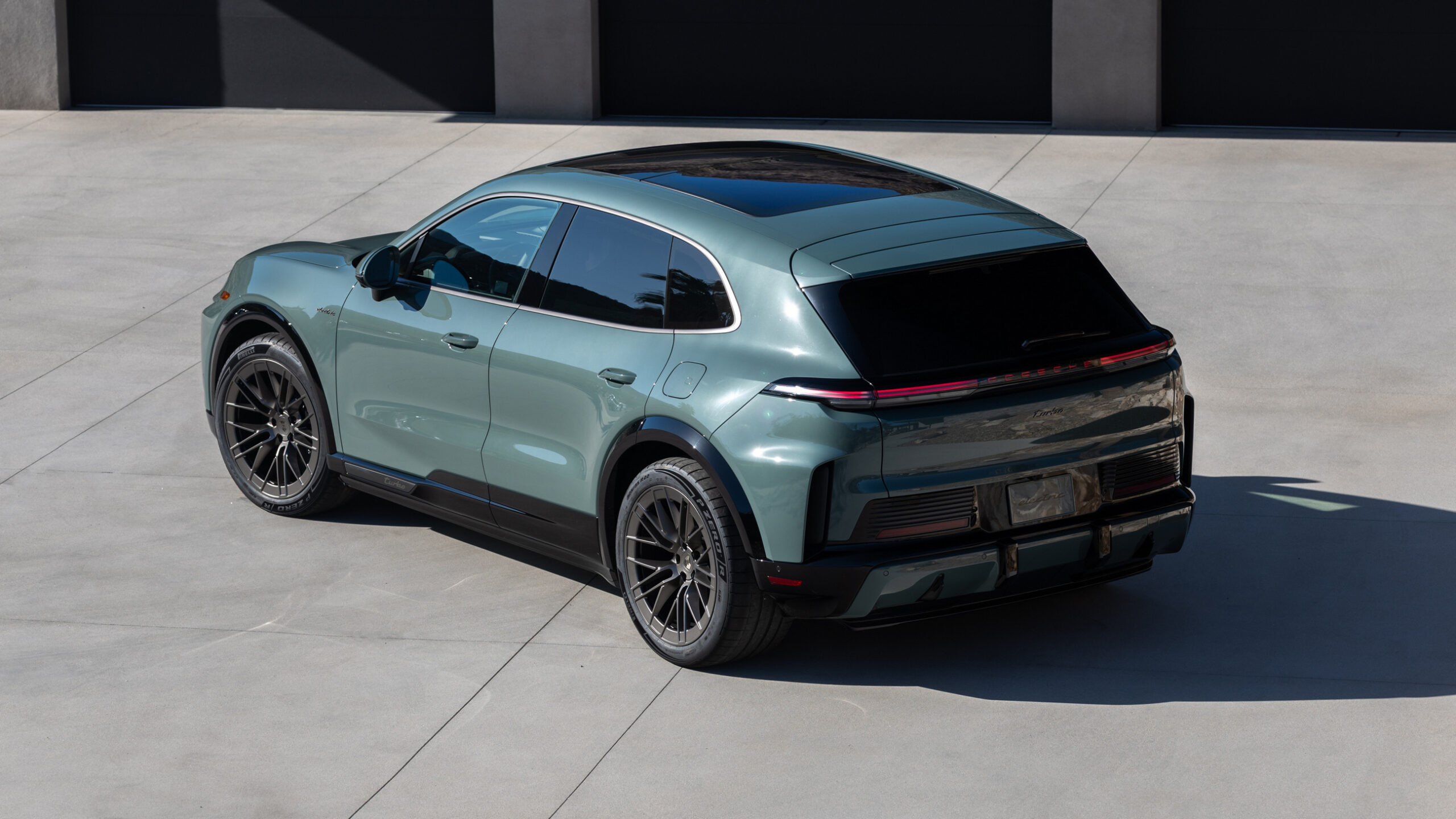 2026 Porsche Cayenne Turbo Electric 12