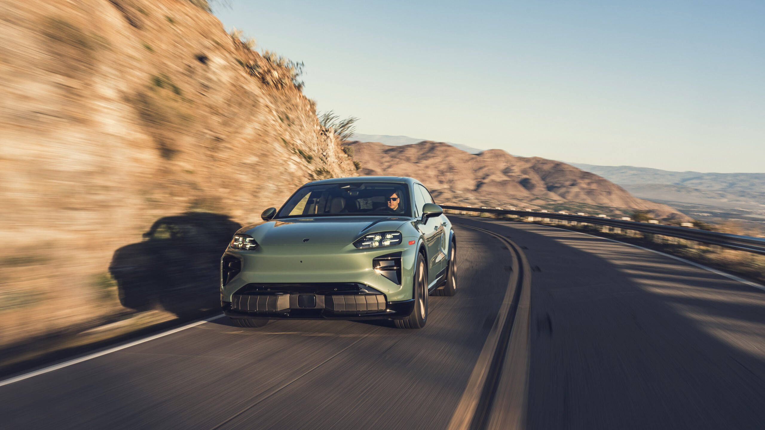 2026 Porsche Cayenne Turbo Electric 19