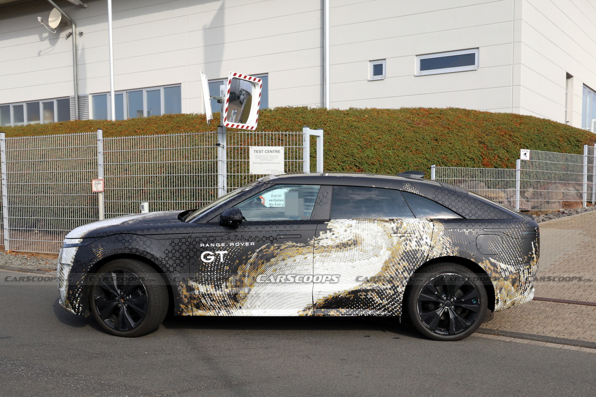 Range Rover GT Nurburgring Scoop - 11