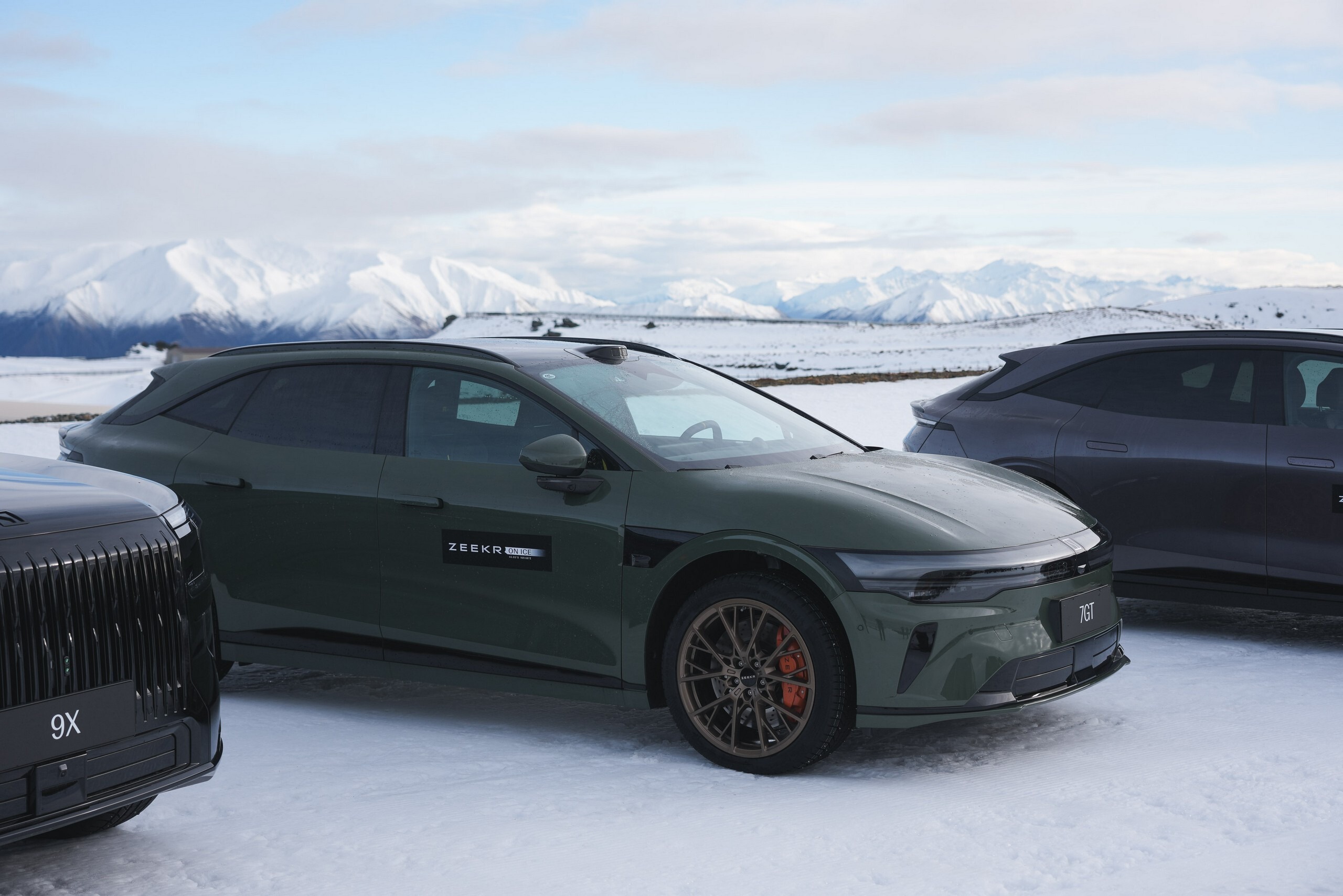 Zeekr 7GT snow pics - 4