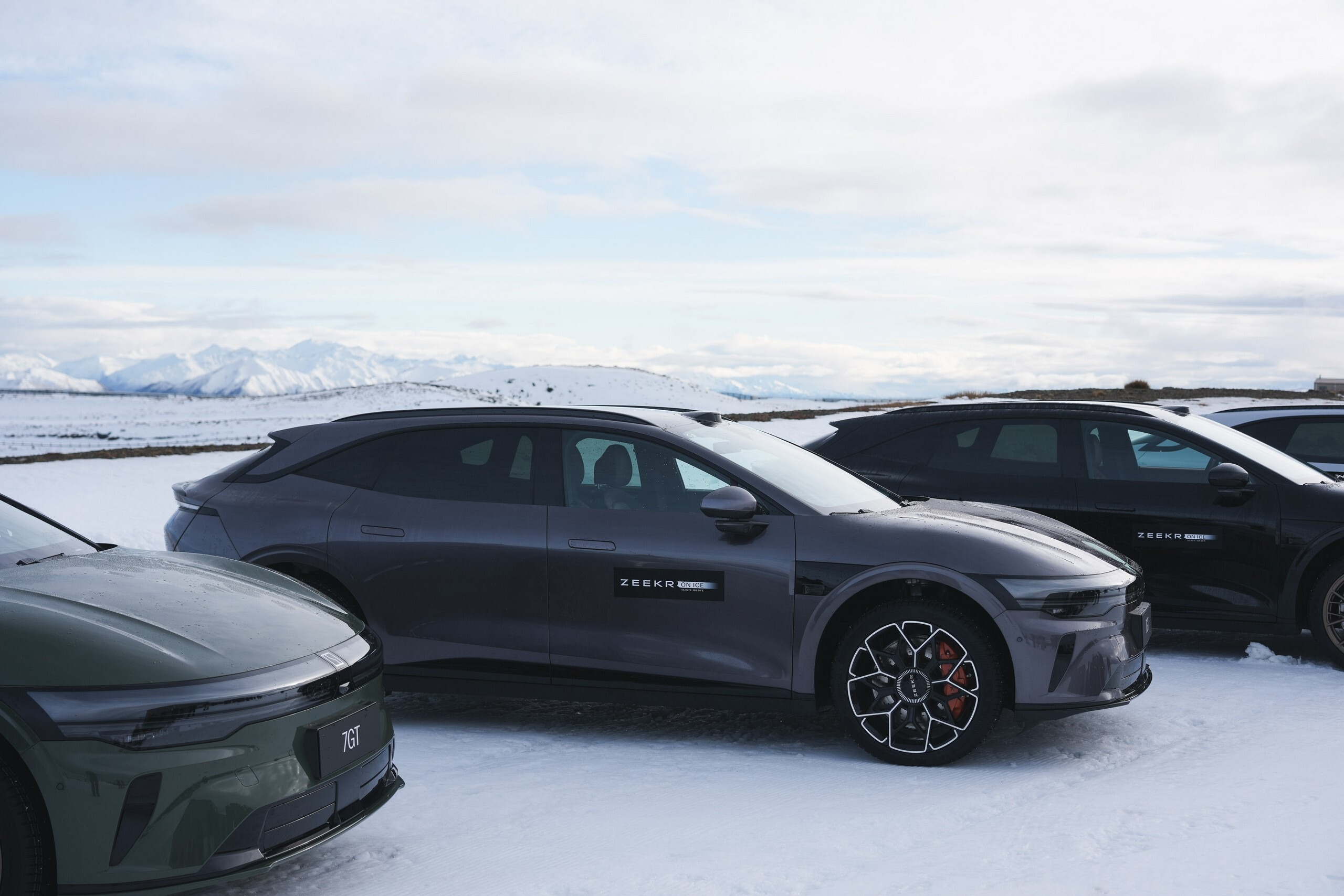 Zeekr 7GT snow pics - 5