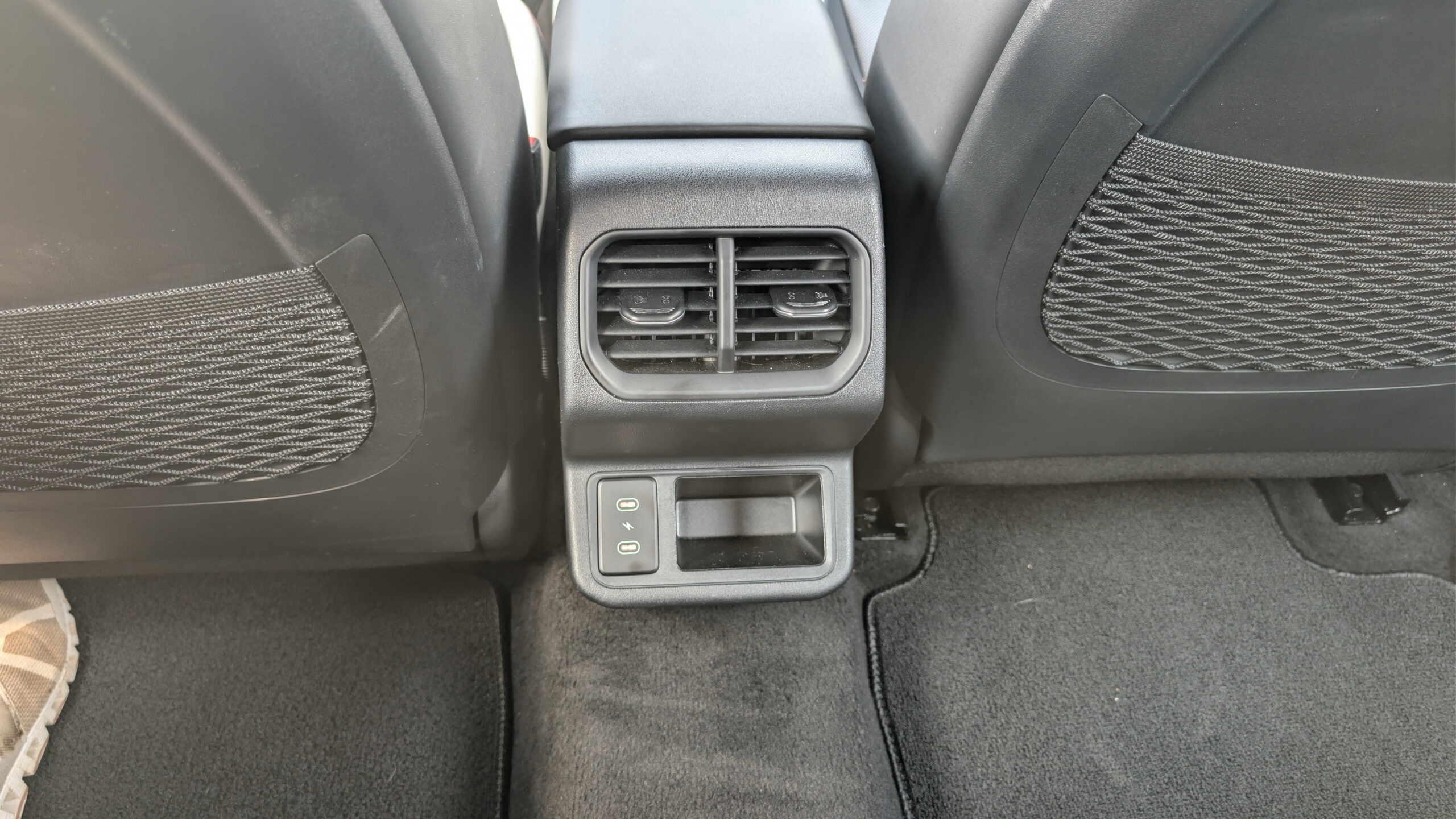 2026 Kia K4 Hatchback for Carscoops by Stephen Rivers 14