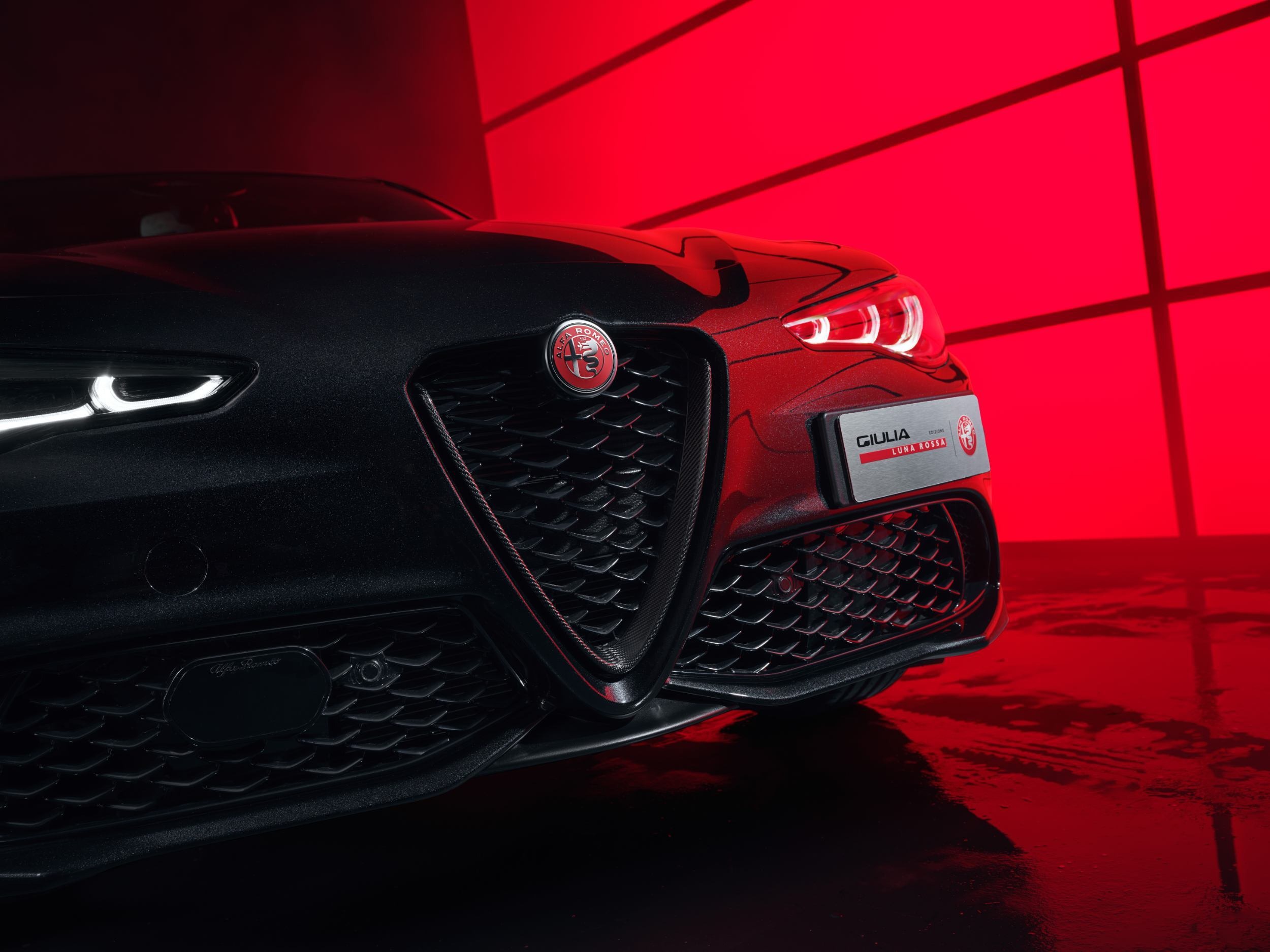 alfa-romeo-giulia-edizione-luna-rossa (1)