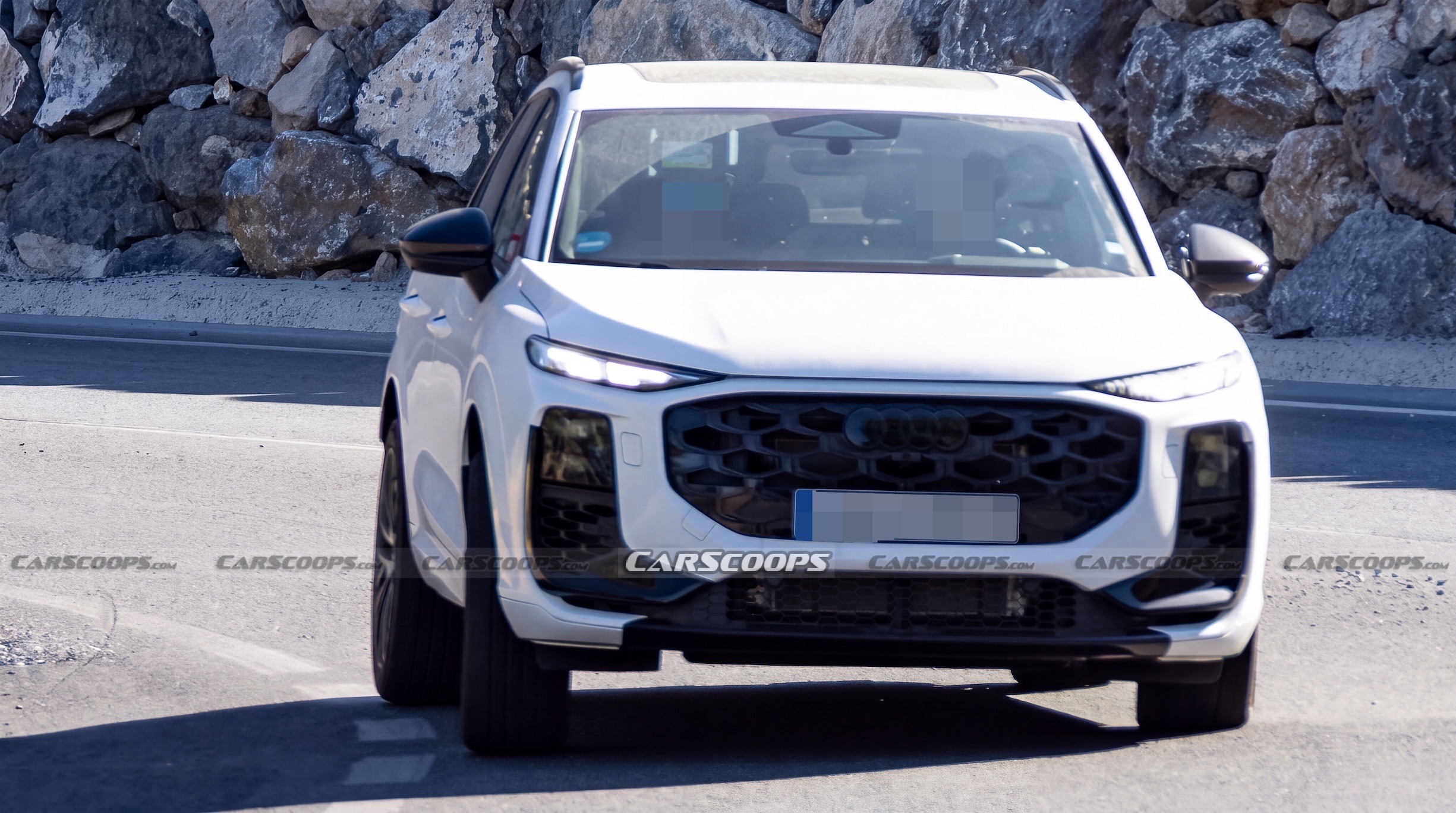 Audi SQ3 scoop 00003