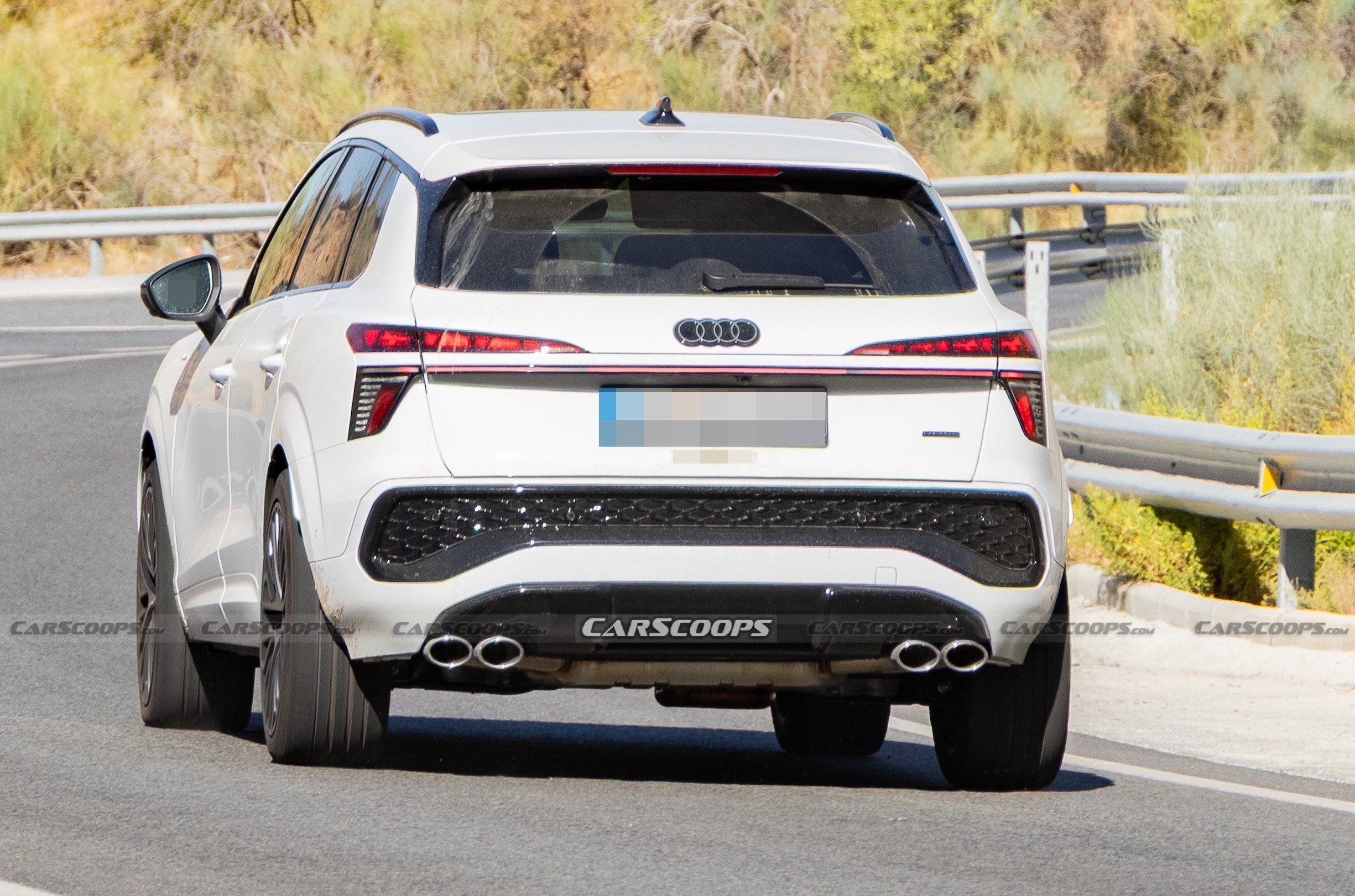 Audi SQ3 scoop 00012