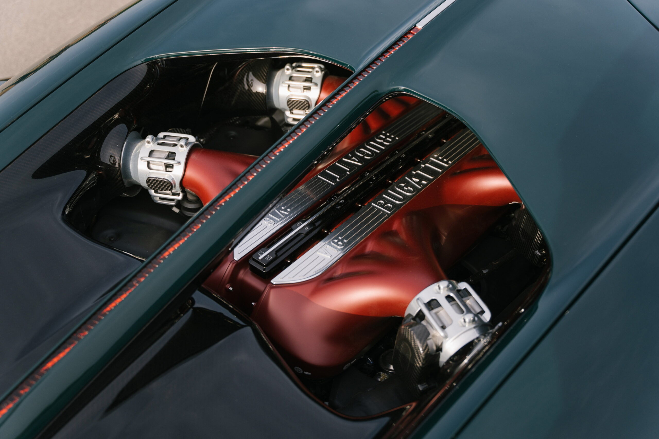 02 2608 BUGATTI-Tourbillon-BTS-Ep18