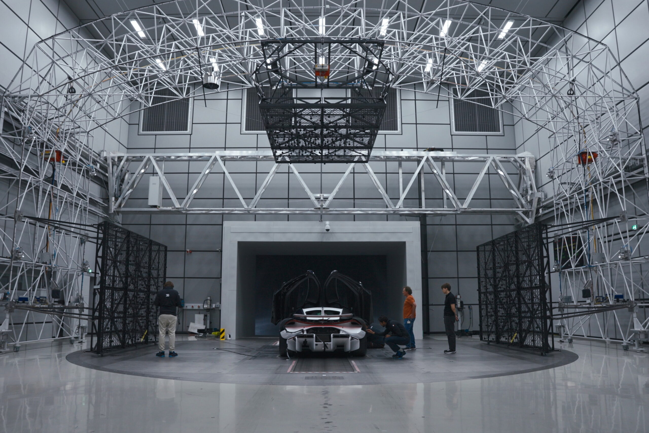 03 2608 BUGATTI-Tourbillon-BTS-Ep18