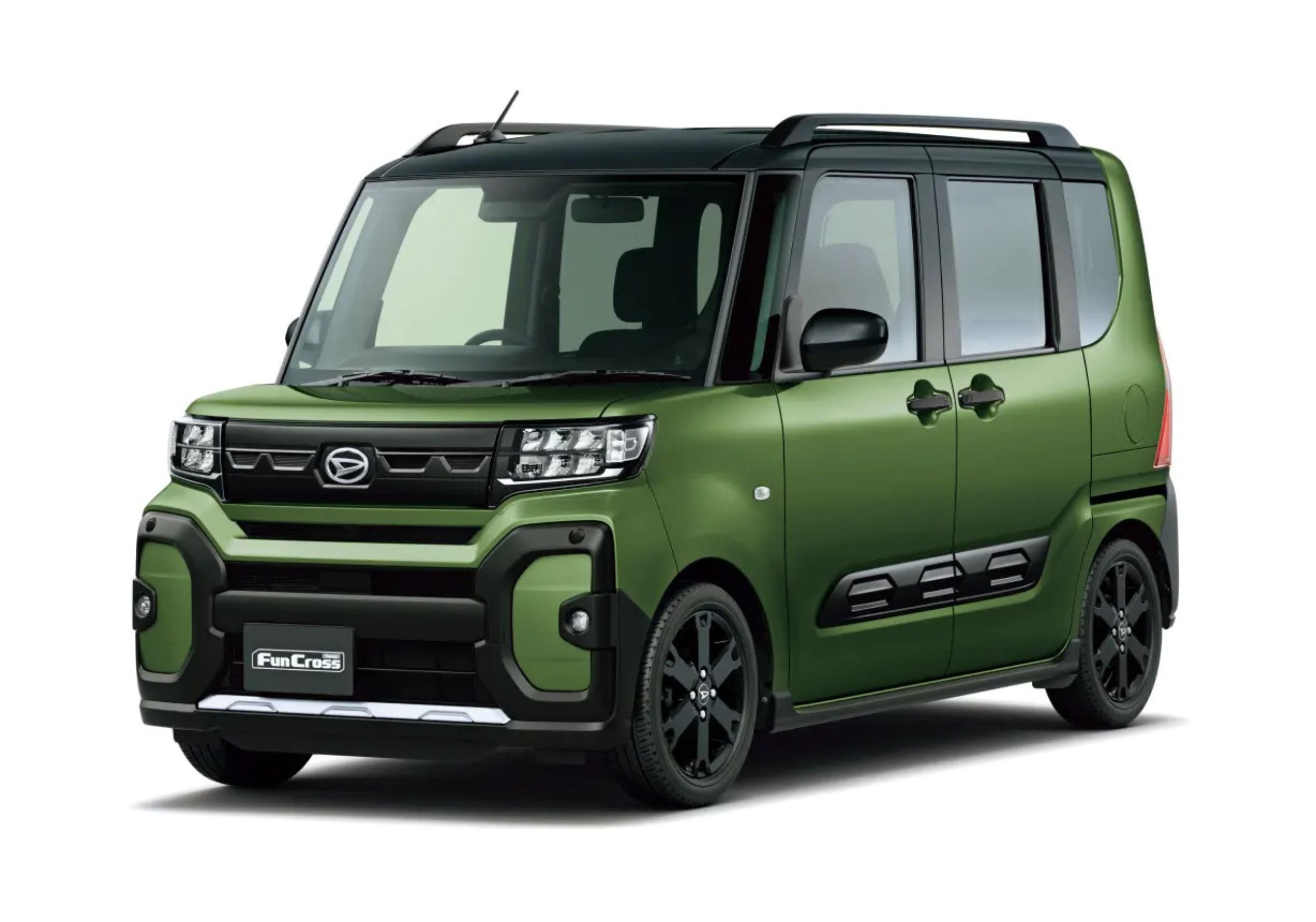 Daihatsu Tanto Fun Cross (1)