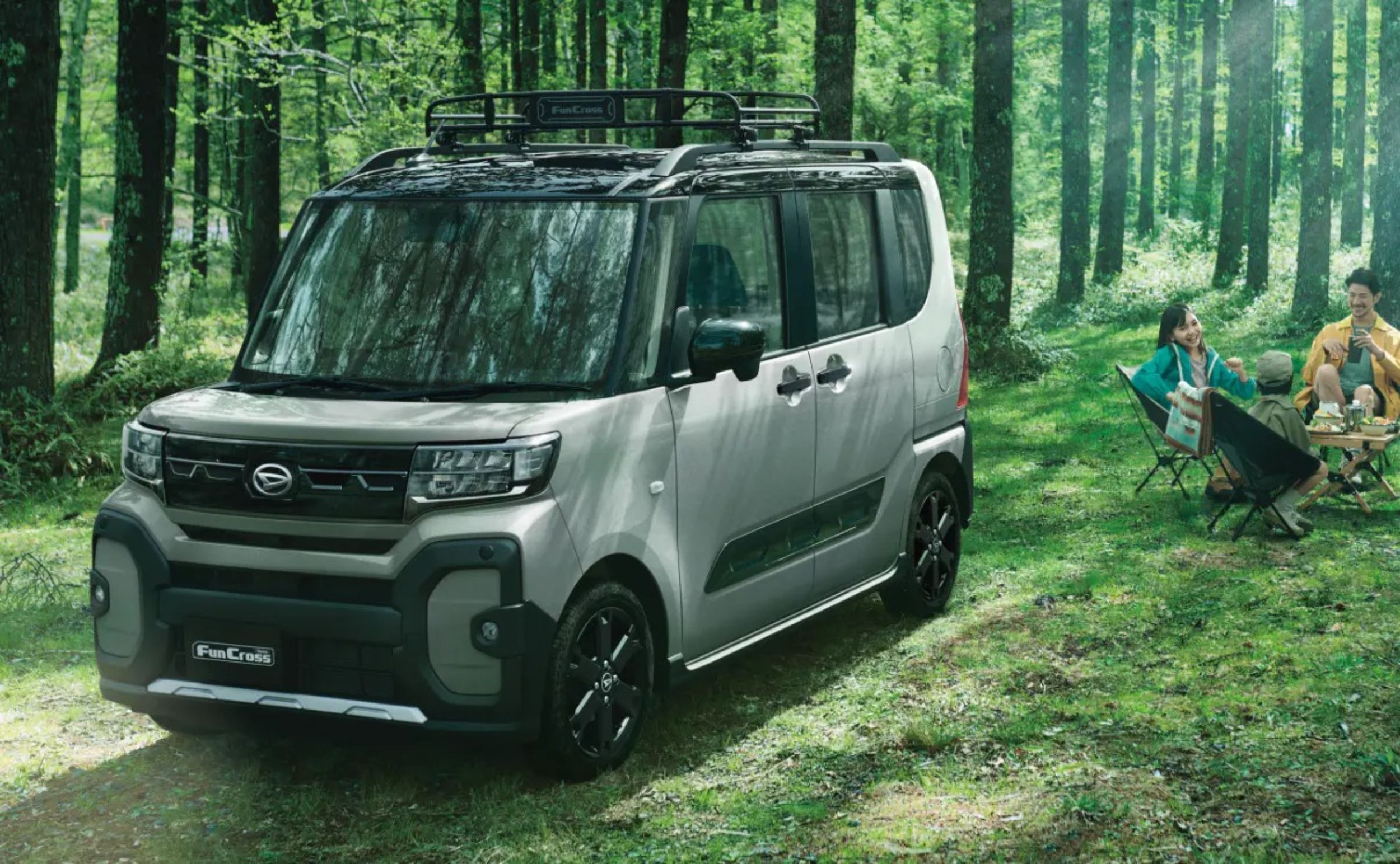 Daihatsu Tanto Fun Cross (3)