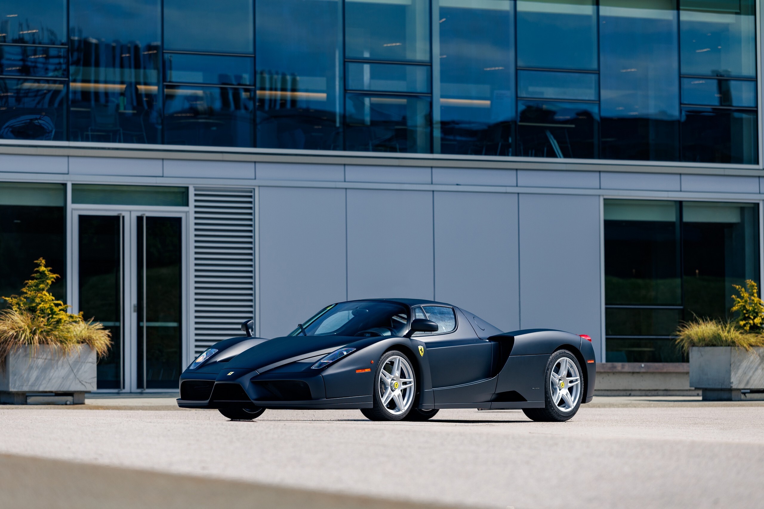 Ferrari Enzo matte black - 1