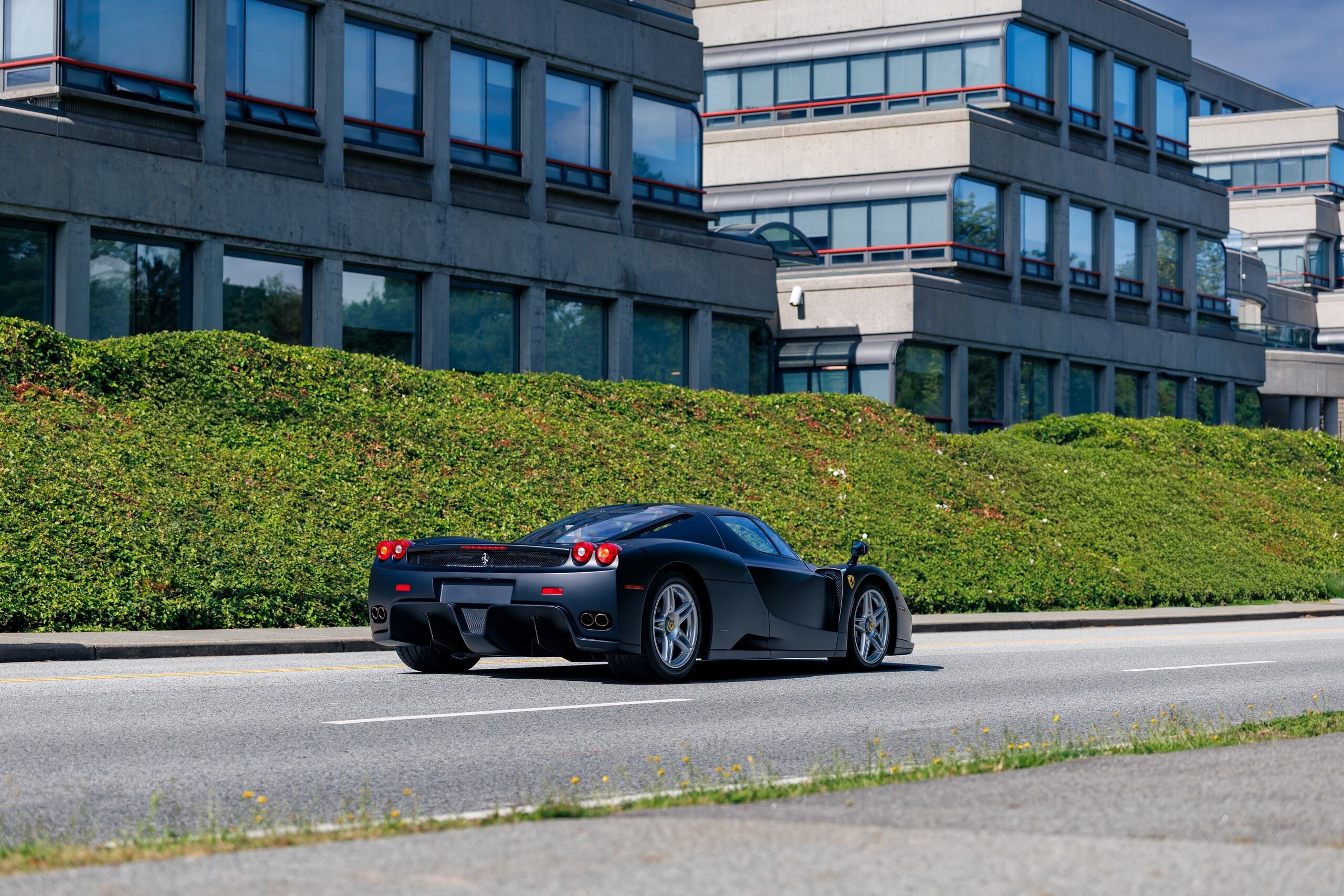 Ferrari Enzo matte black - 13