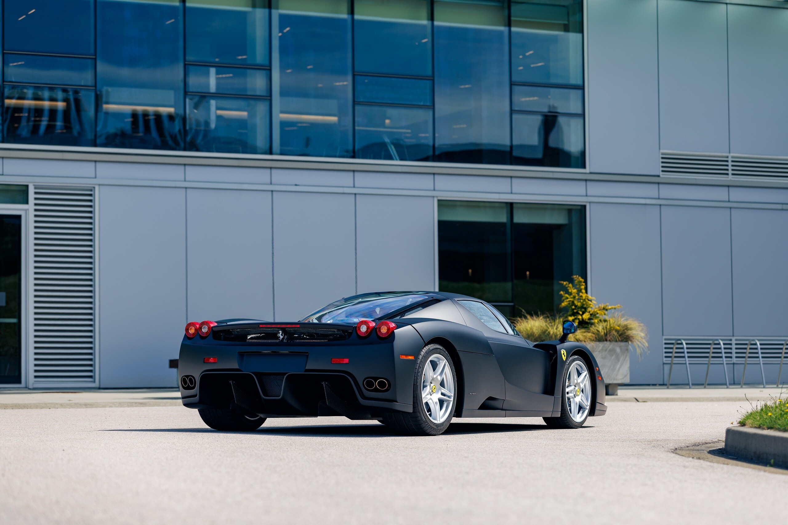 Ferrari Enzo matte black - 2