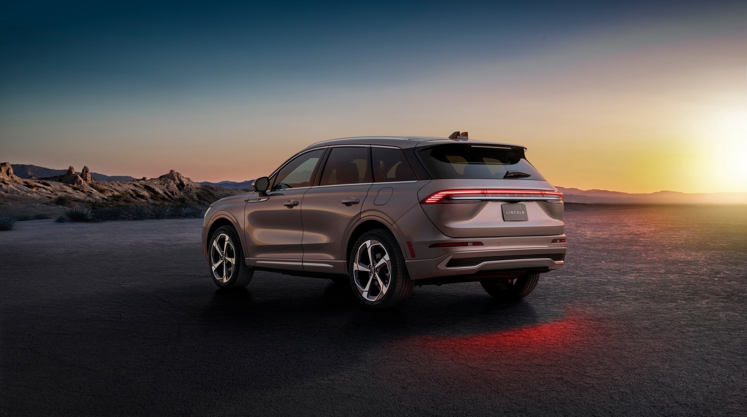 2027 Lincoln Corsair 825 13