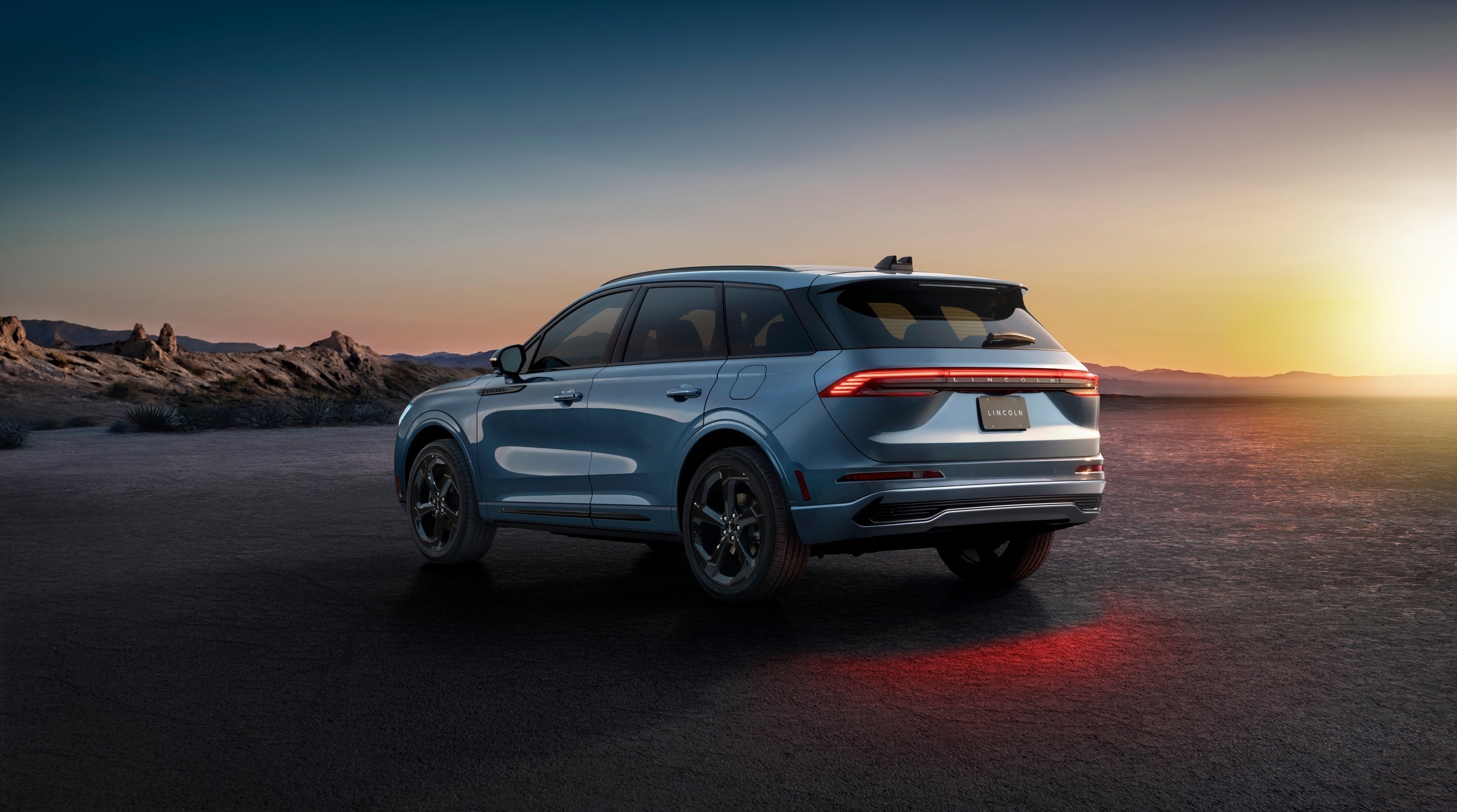 2027 Lincoln Corsair 825 2