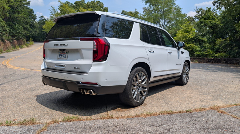 2026 GMC Yukon Denali Ultimate by Stephen Rivers for Carscoops 20