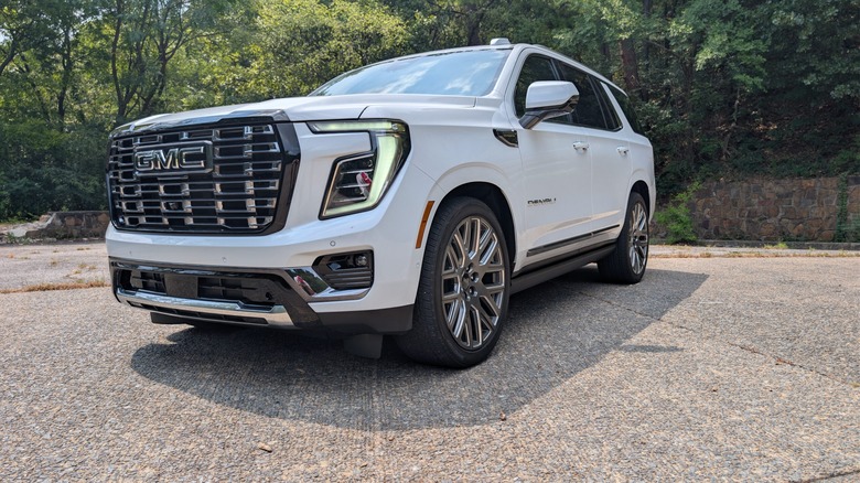 2026 GMC Yukon Denali Ultimate by Stephen Rivers for Carscoops 71
