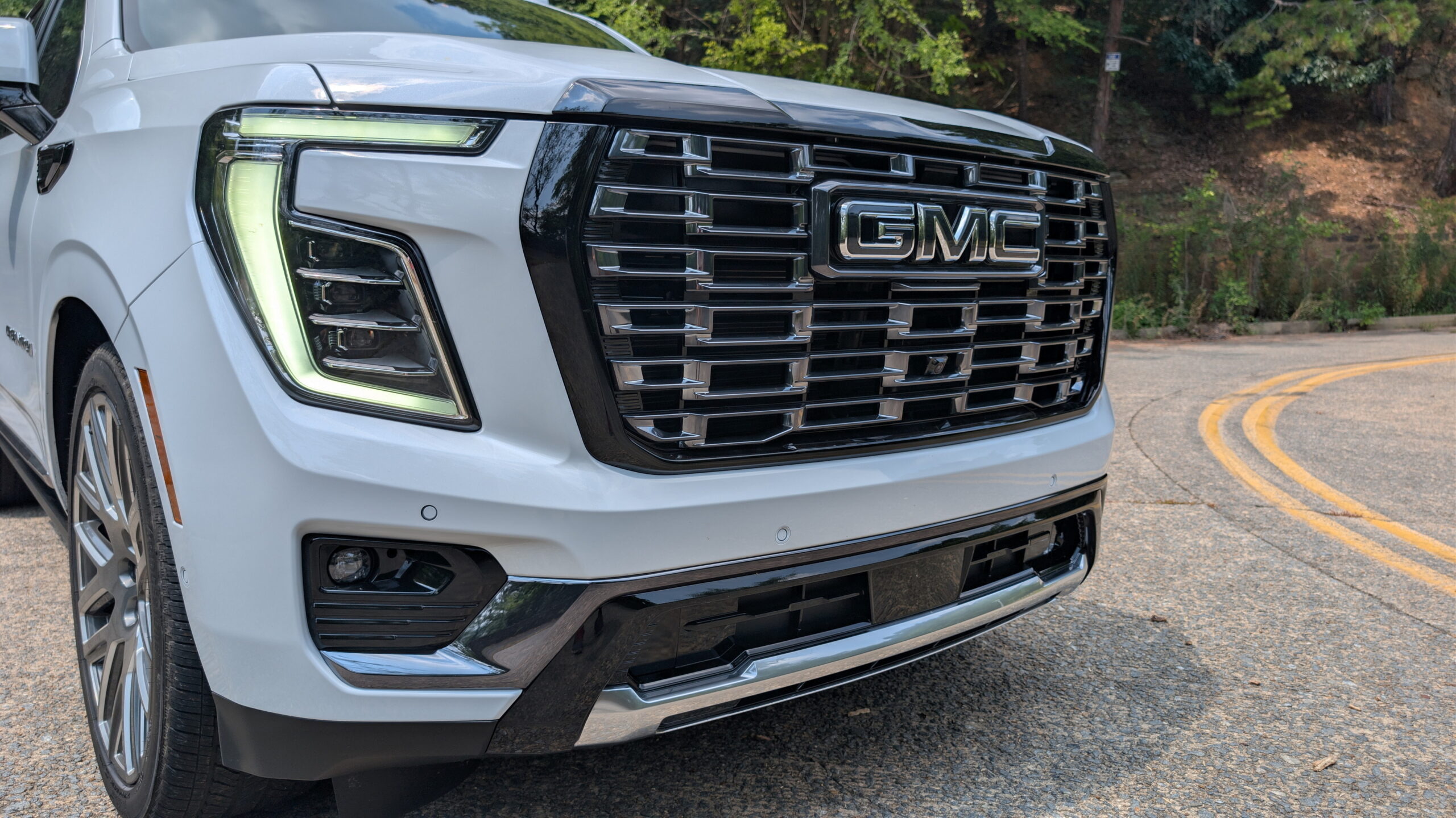 2026 GMC Yukon Denali Ultimate by Stephen Rivers for Carscoops 17