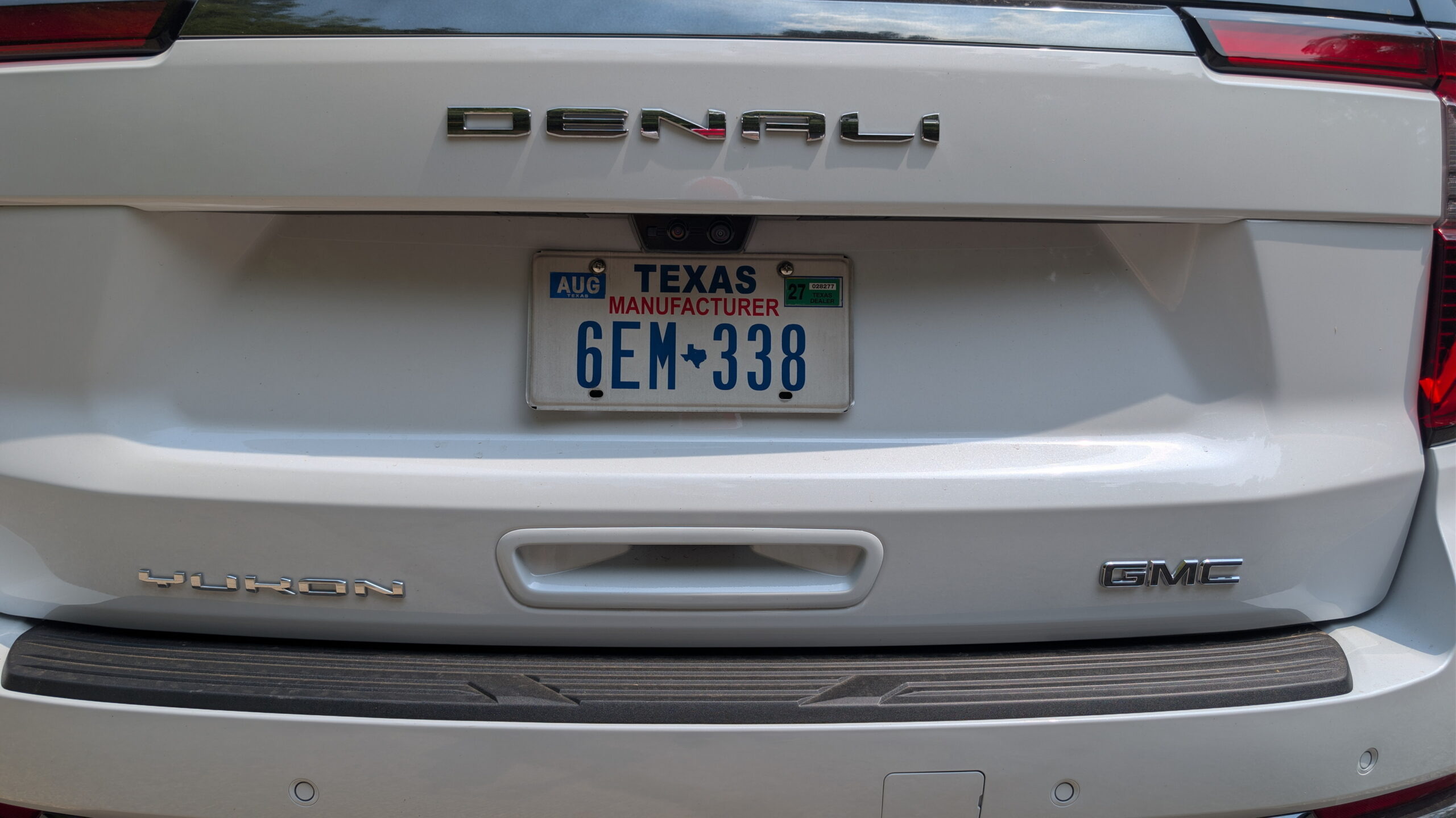 2026 GMC Yukon Denali Ultimate by Stephen Rivers for Carscoops 26