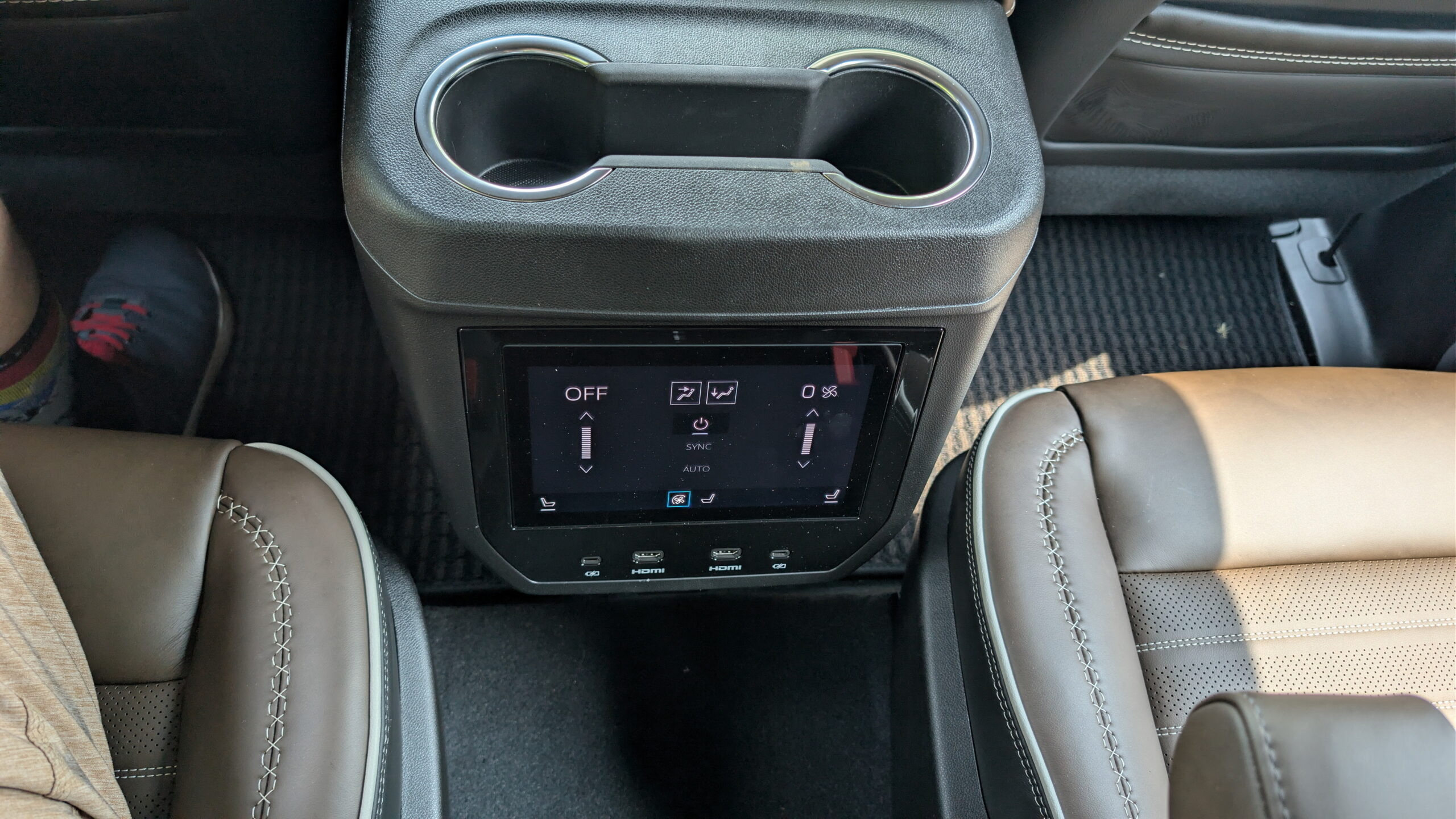 2026 GMC Yukon Denali Ultimate by Stephen Rivers for Carscoops 35