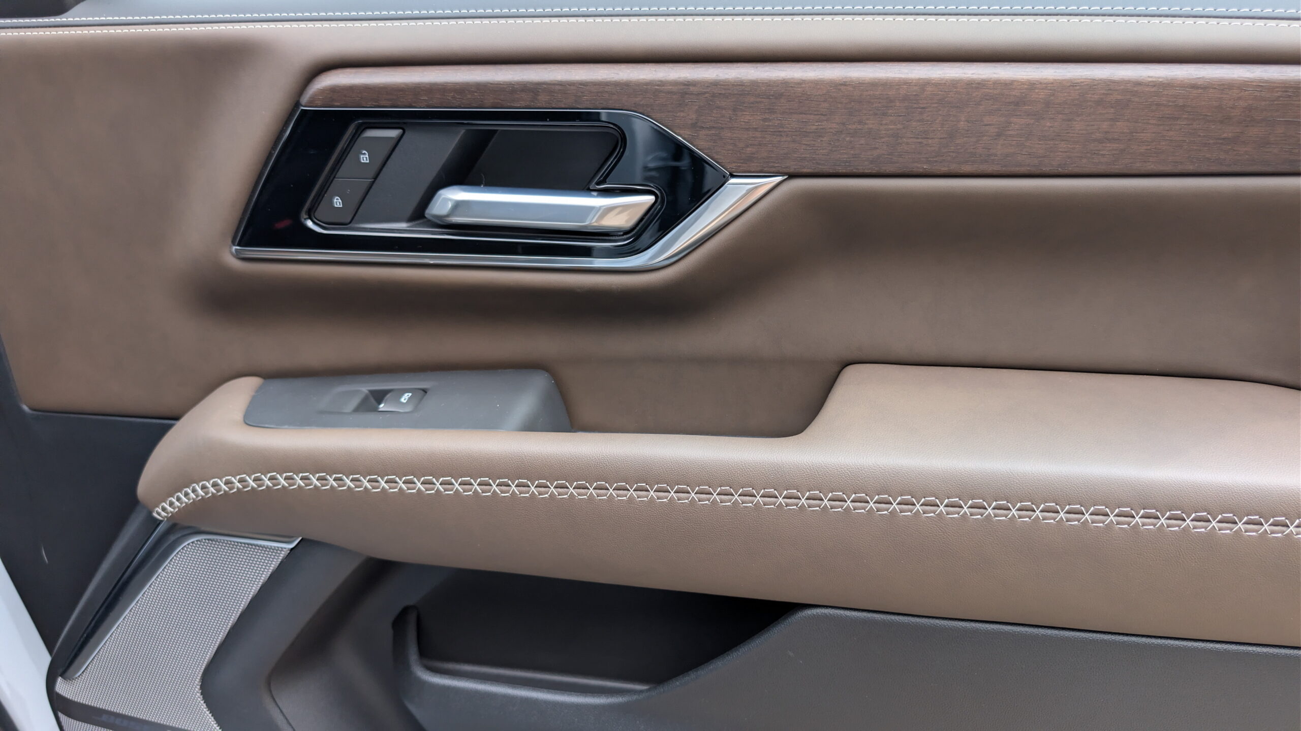 2026 GMC Yukon Denali Ultimate by Stephen Rivers for Carscoops 67