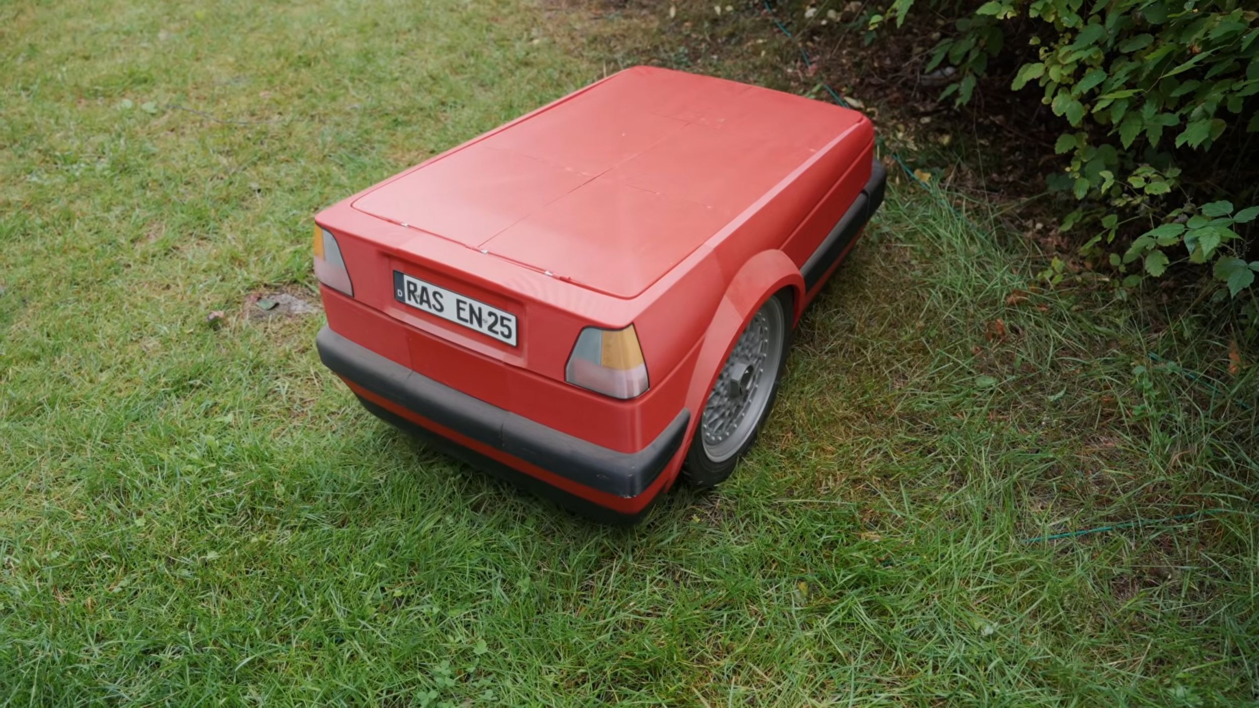 VW Golf GTI MK2 - Robot Lawn Mower - Project Hunter (12)