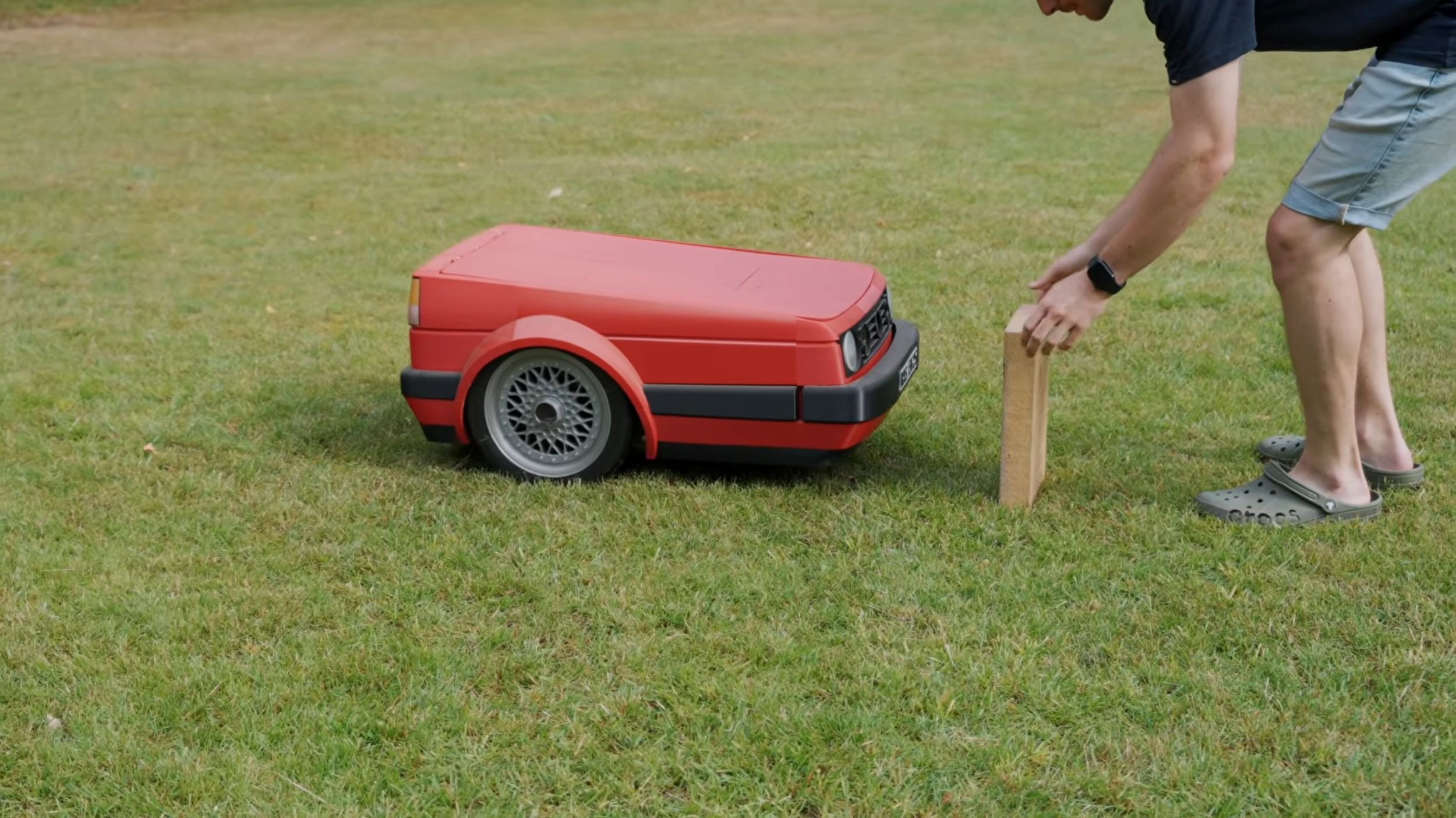 VW Golf GTI MK2 - Robot Lawn Mower - Project Hunter (13)