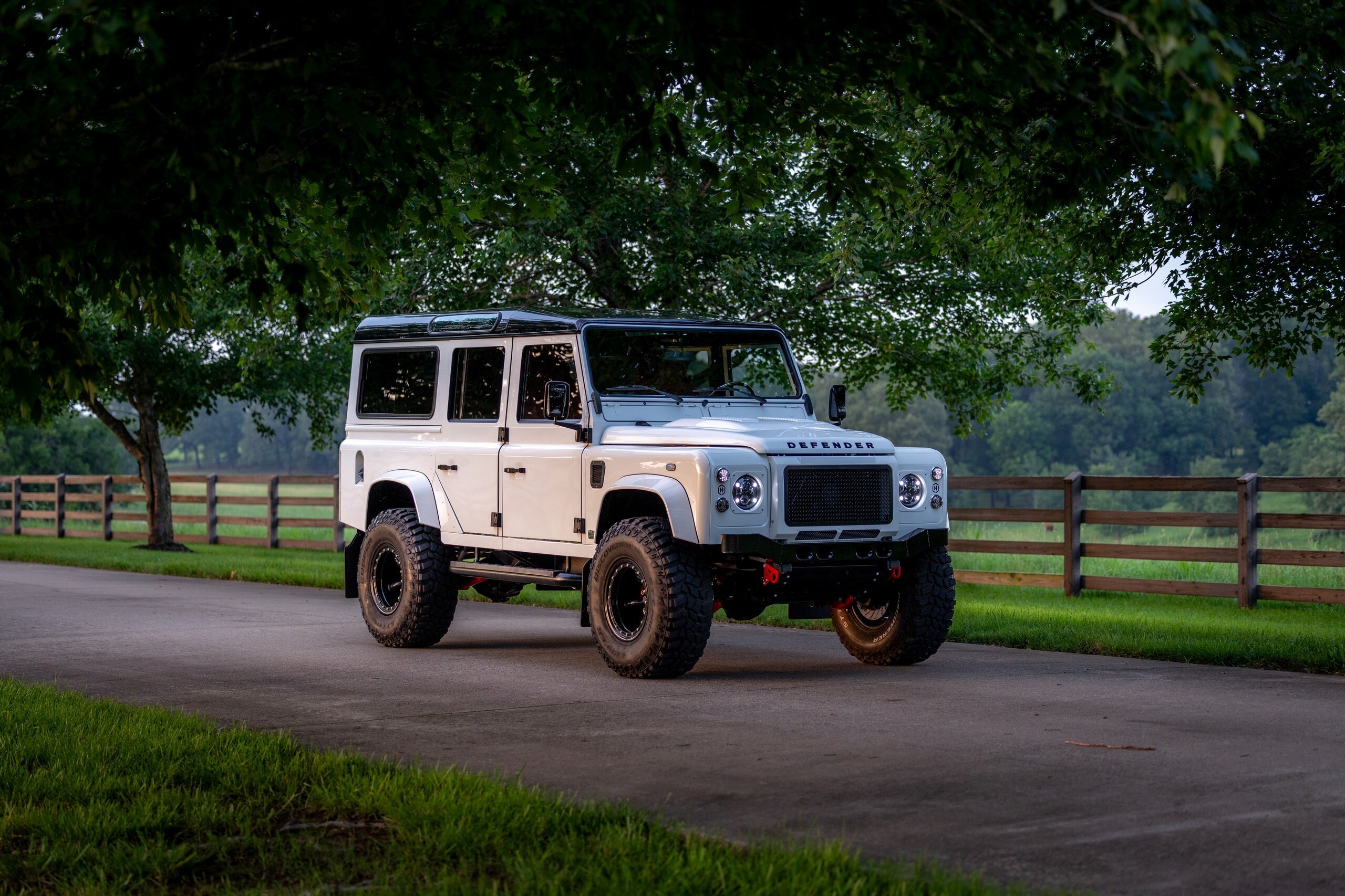 Helderberg Land Rover Defender 110 White - 14