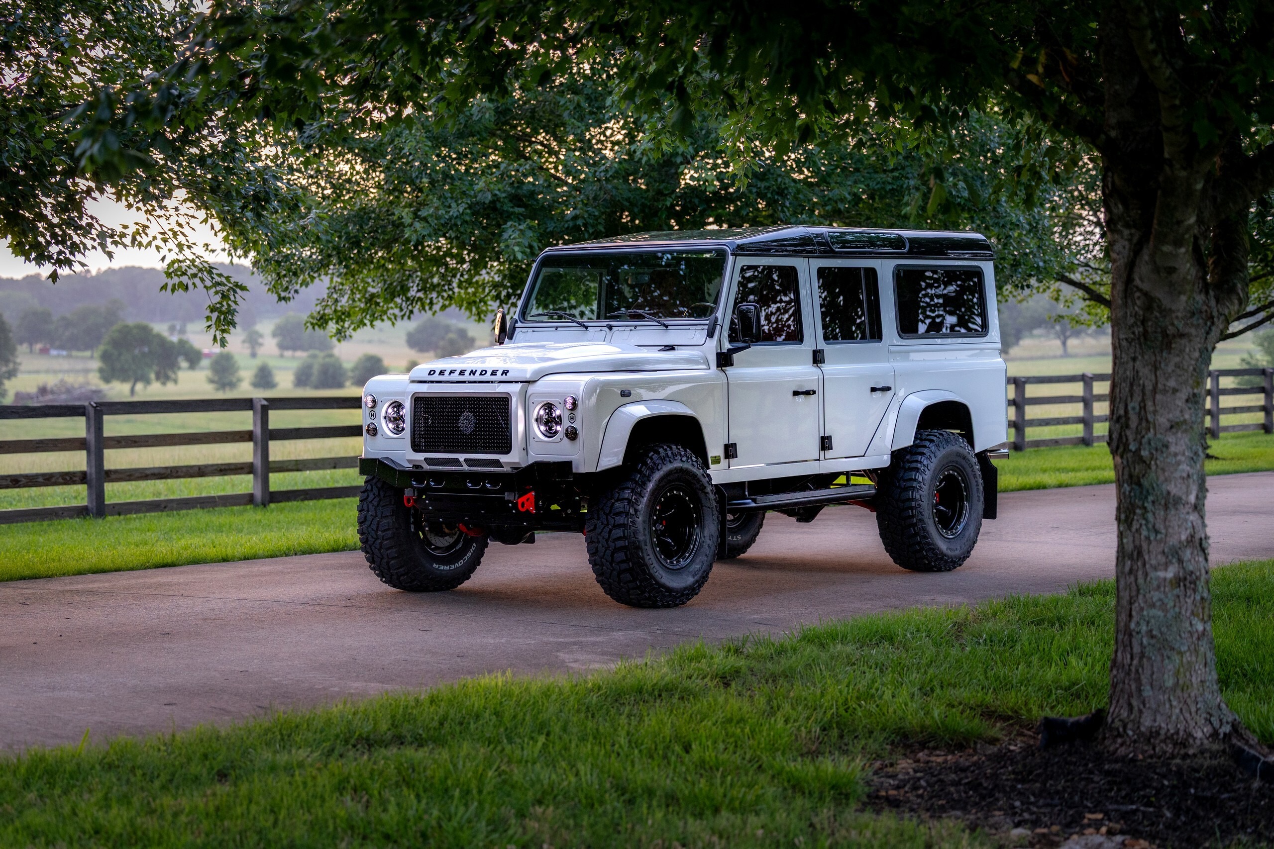 Helderberg Land Rover Defender 110 White - 16