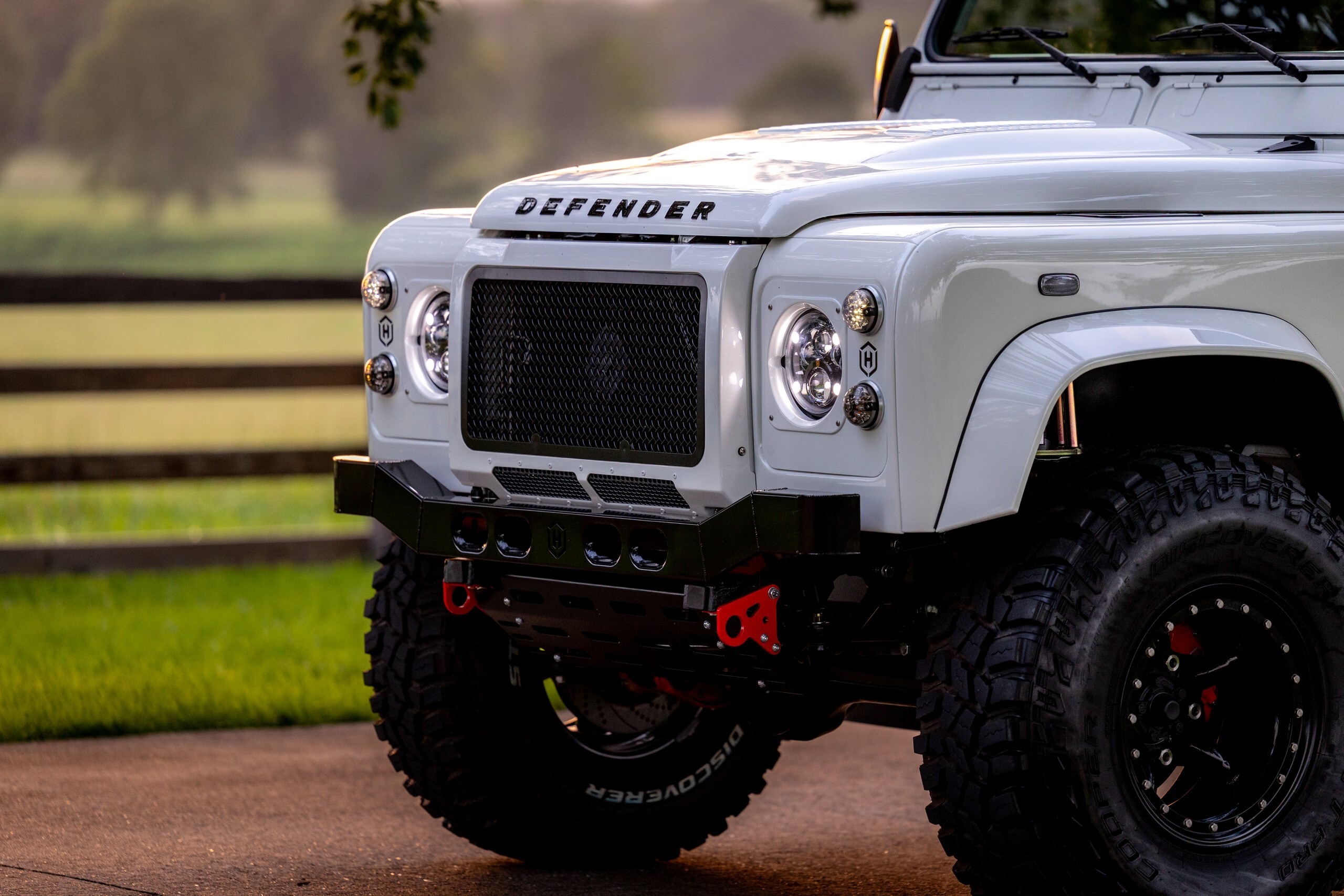 Helderberg Land Rover Defender 110 White - 17